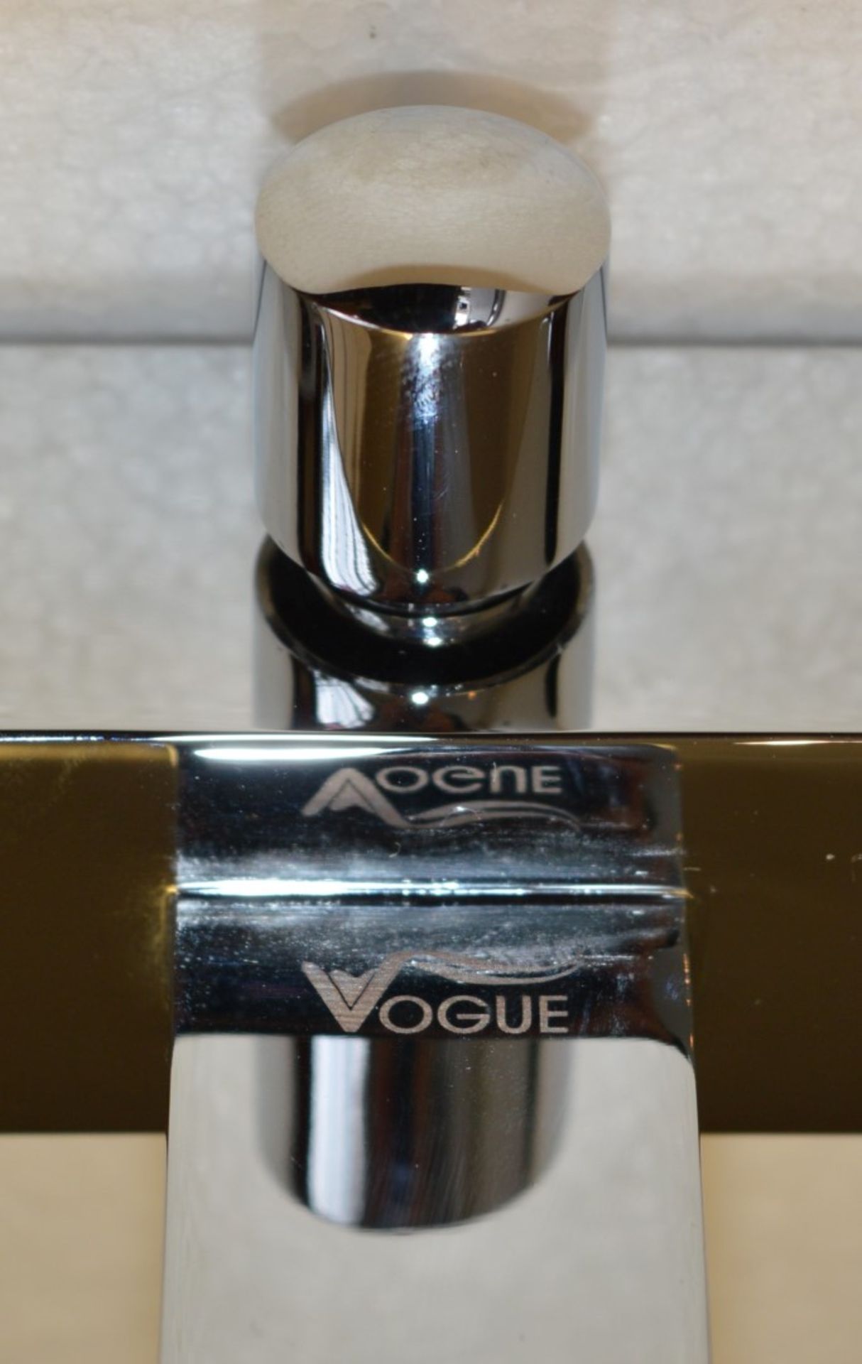 1 x Vogue Series 1 Bath Shower Mixer With Handset in Chrome - Modern Bath Mixer Tap in Bright Chrome - Image 7 of 10