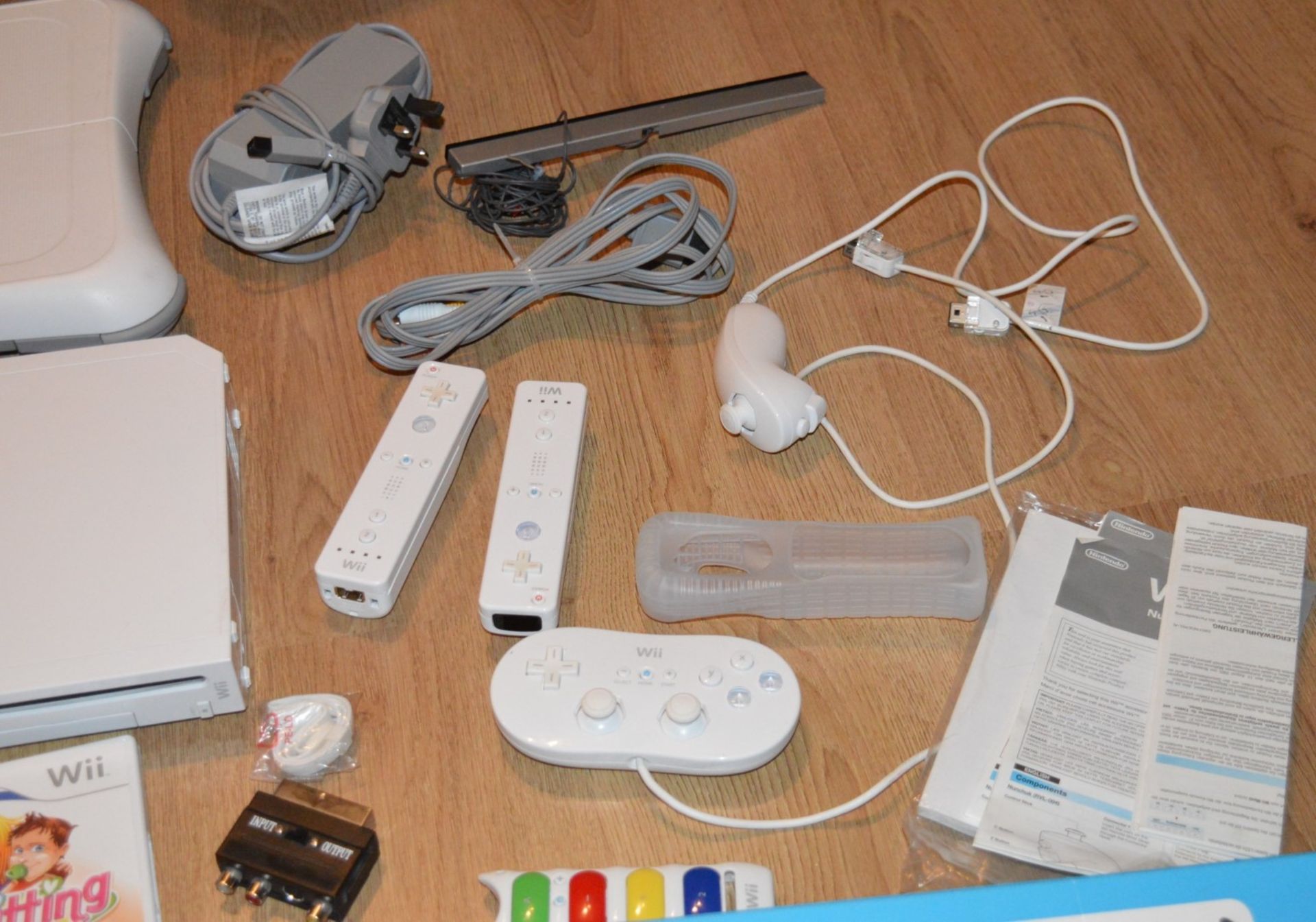 1 x Nintendo Wii Games Console With Wii Fit Board, Various Controllers, Accessories, Fishing Rods - Image 3 of 7