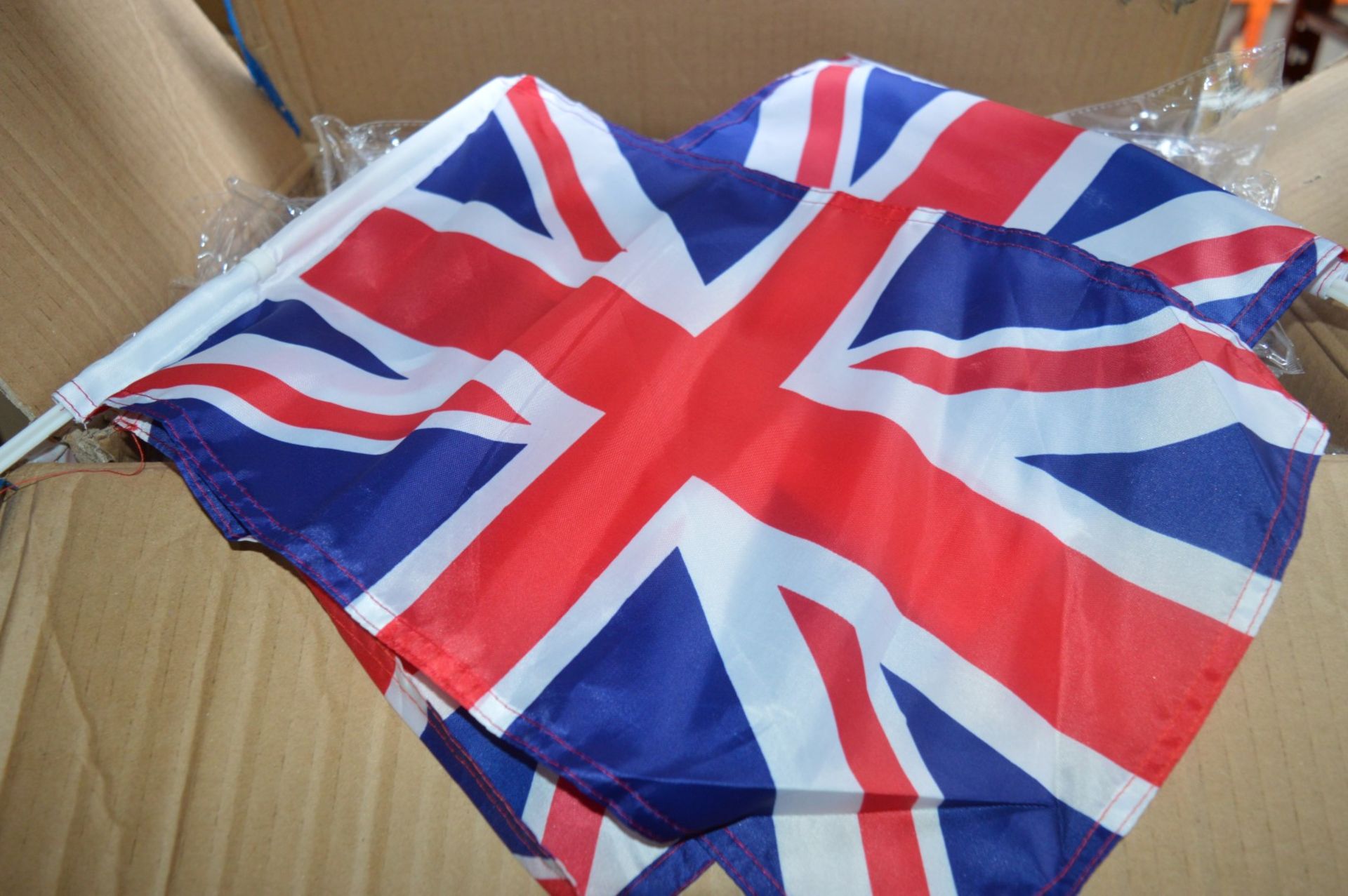 144 x British Union Jack Car Flags - Ideal For Sports Events or Patriotic British Moments - Brand - Image 2 of 3