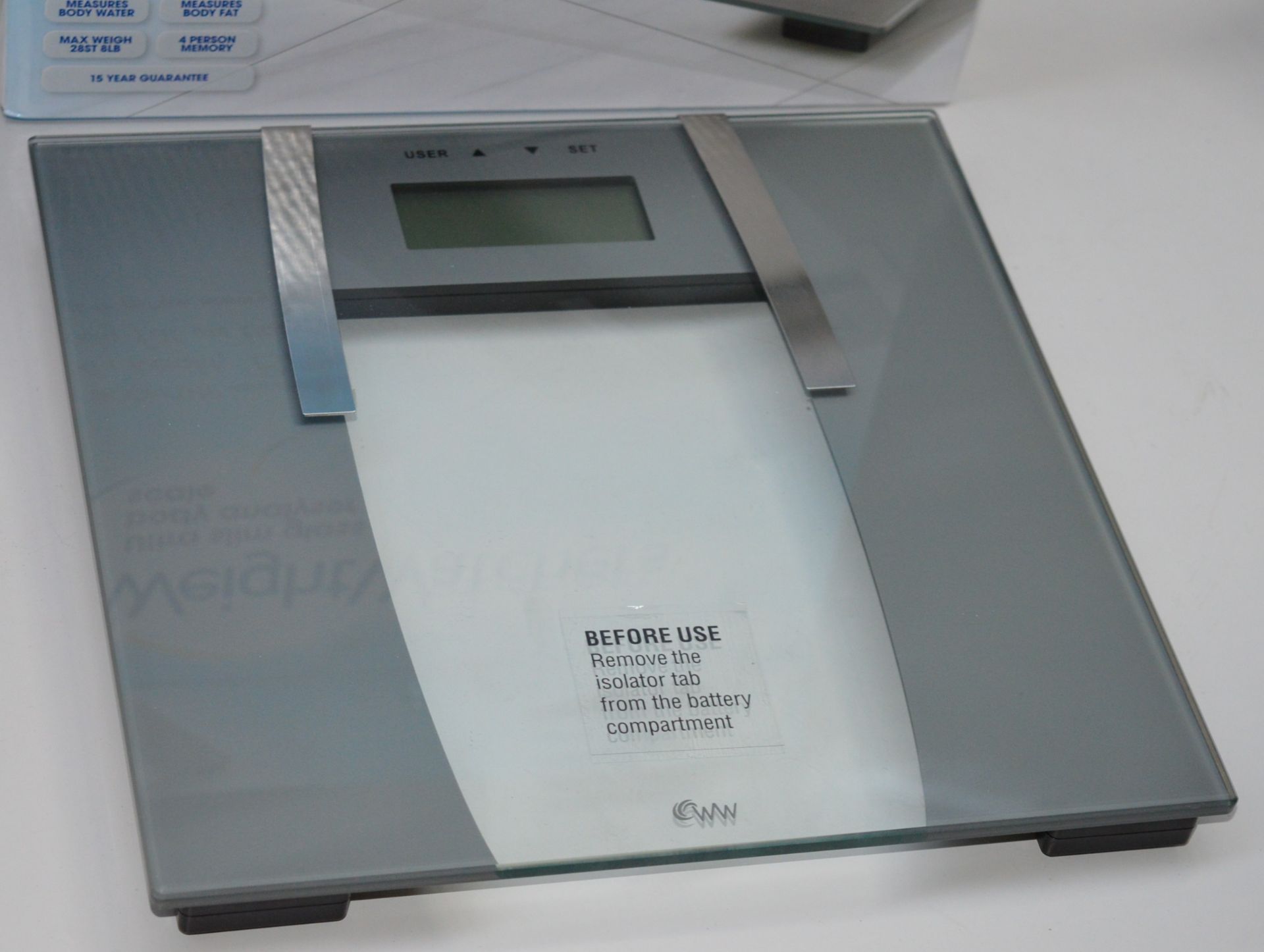 1 x Weight Watchers Ultra Slim Glass Body Analyser Scales - Measures Body Weight, Body Water, BMI - Image 2 of 6