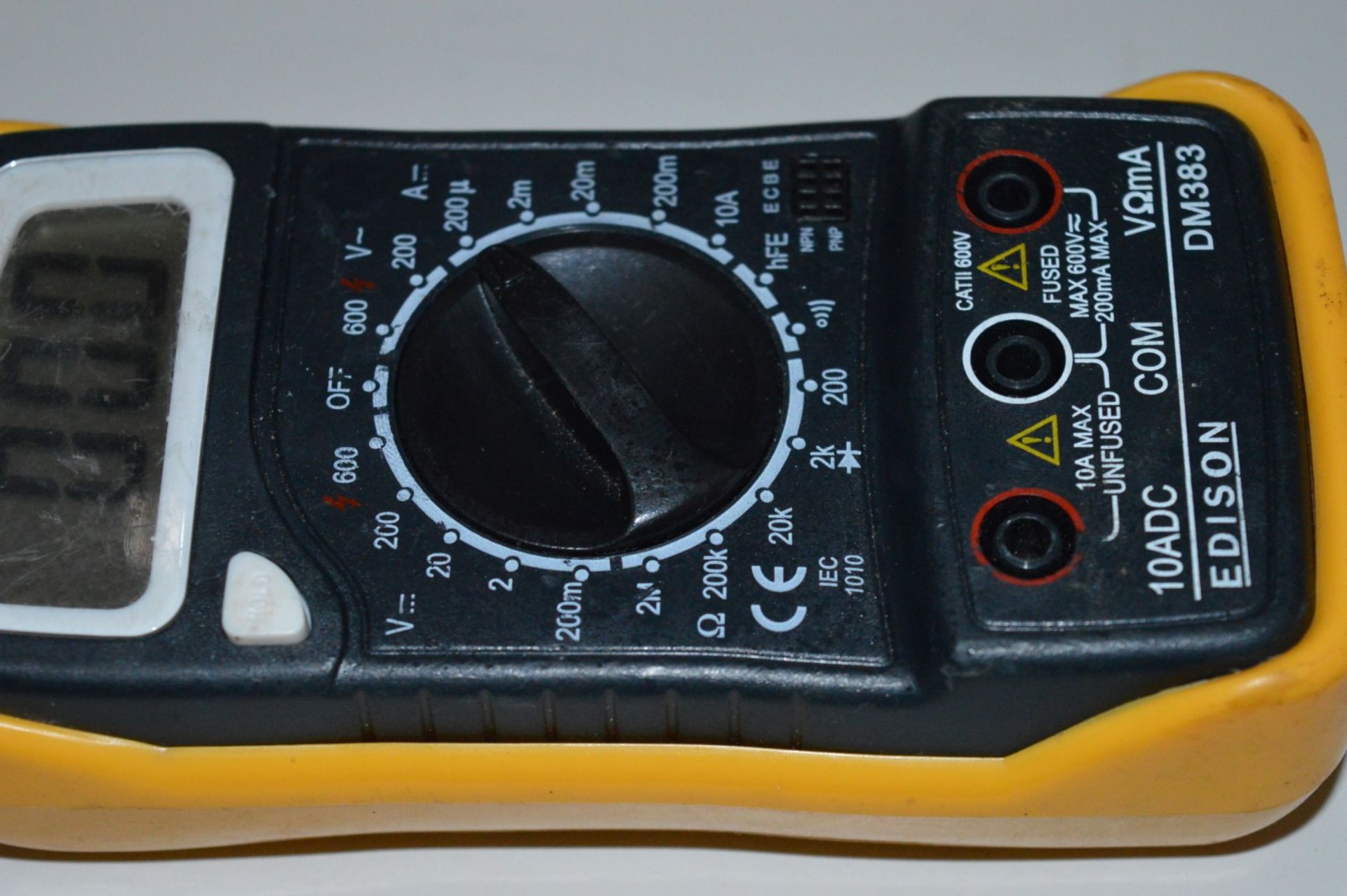 1 x Edison DM383 10ADC Multimeter With Probes - CL300 - Ref PC253 - Location: Altrincham WA14 - Image 2 of 3