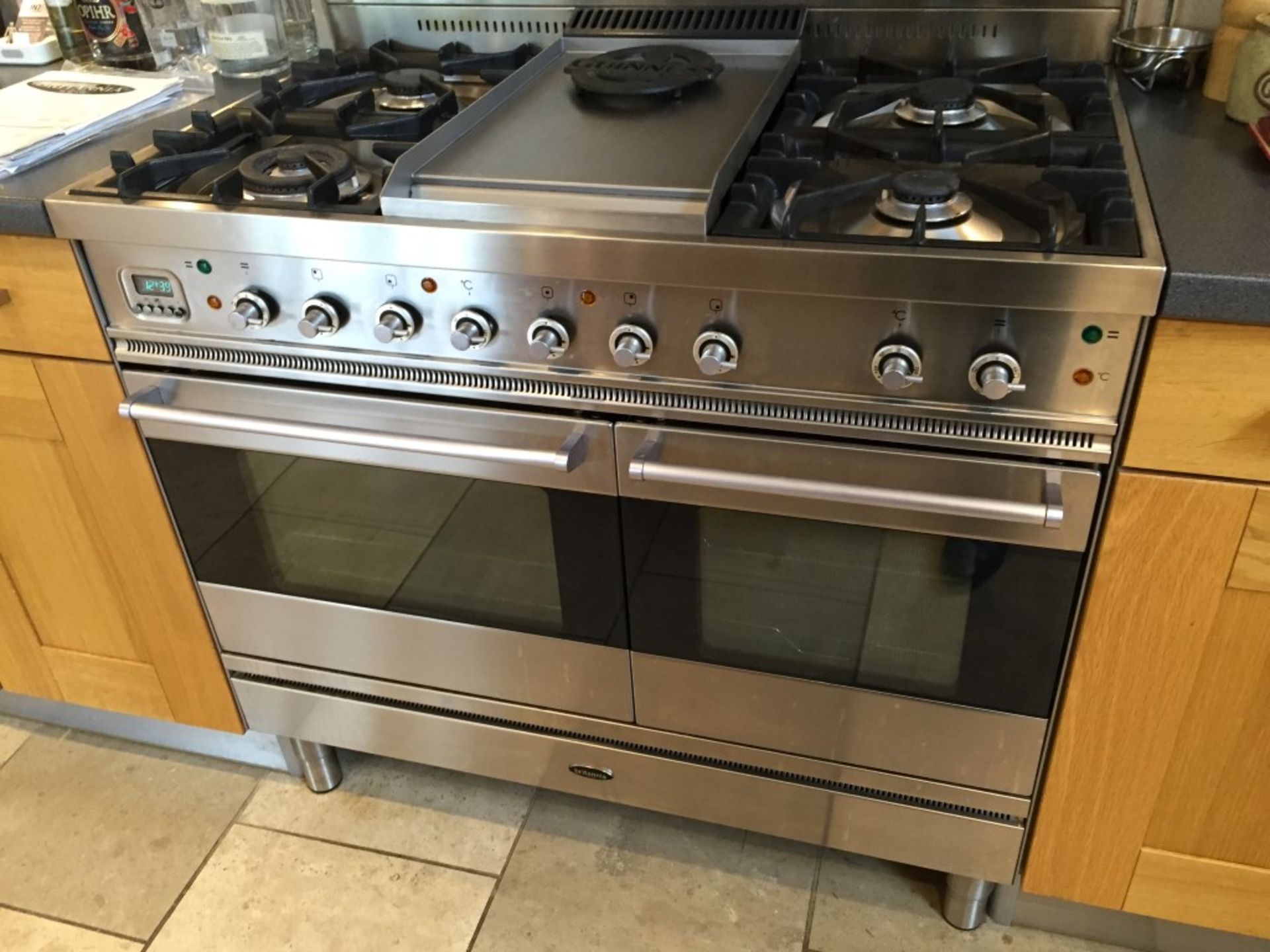 1 x Britannia Classic Range Cooker With Britannia Extractor Hood - Excellent Working Condition - Image 10 of 11