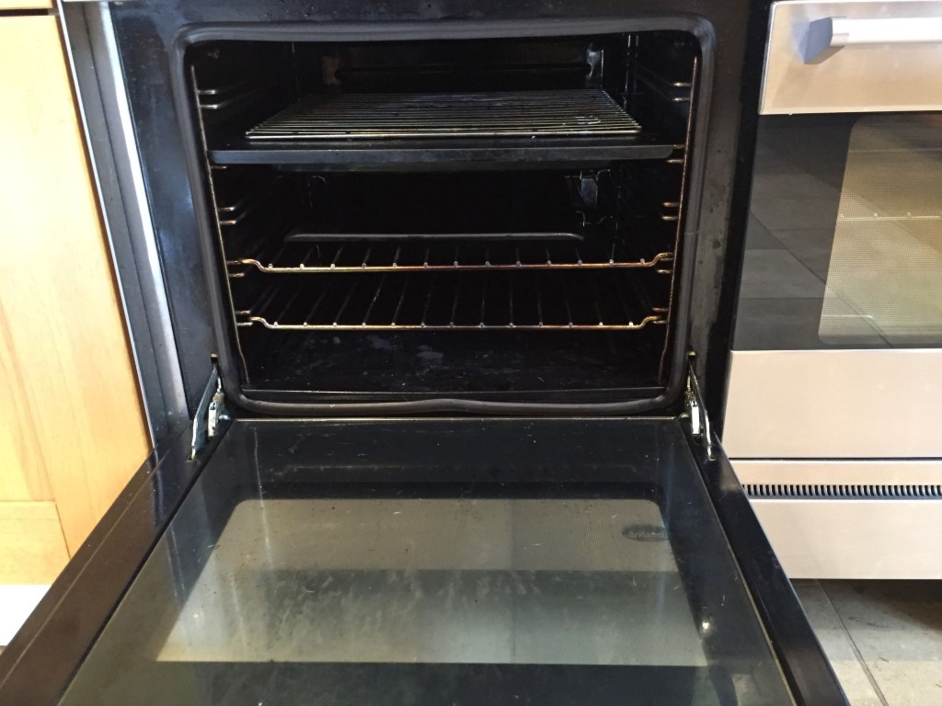 1 x Britannia Classic Range Cooker With Britannia Extractor Hood - Excellent Working Condition - Image 5 of 11