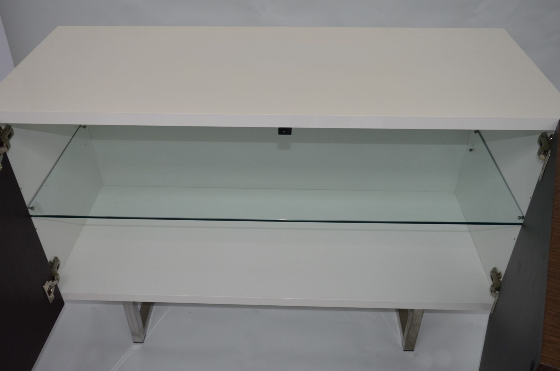 1 x Calligaris Seattle Glossy White 2 Door Sideboard - (cs6004-1) - Ref: 1670447 - CL087 - Location: - Image 4 of 7