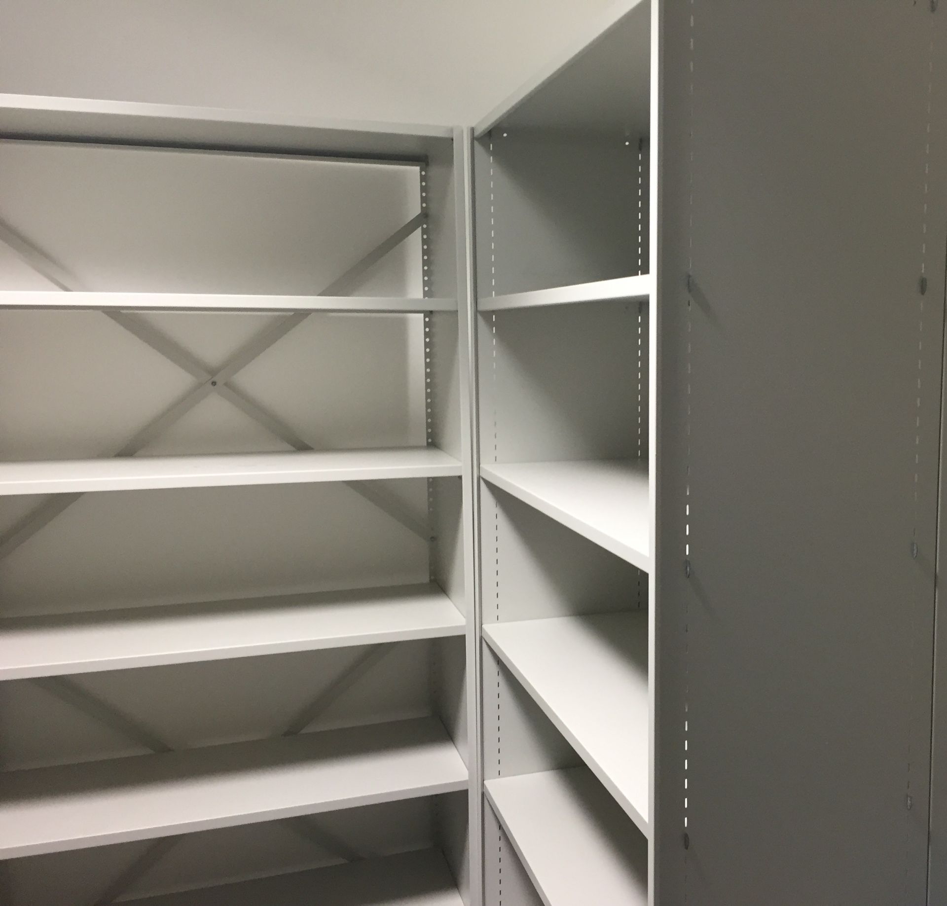 20 x Modern Light Grey Metal Storage Bays - Includes 25 Uprights and 168 Shelves - Excellent Clean - Image 9 of 12