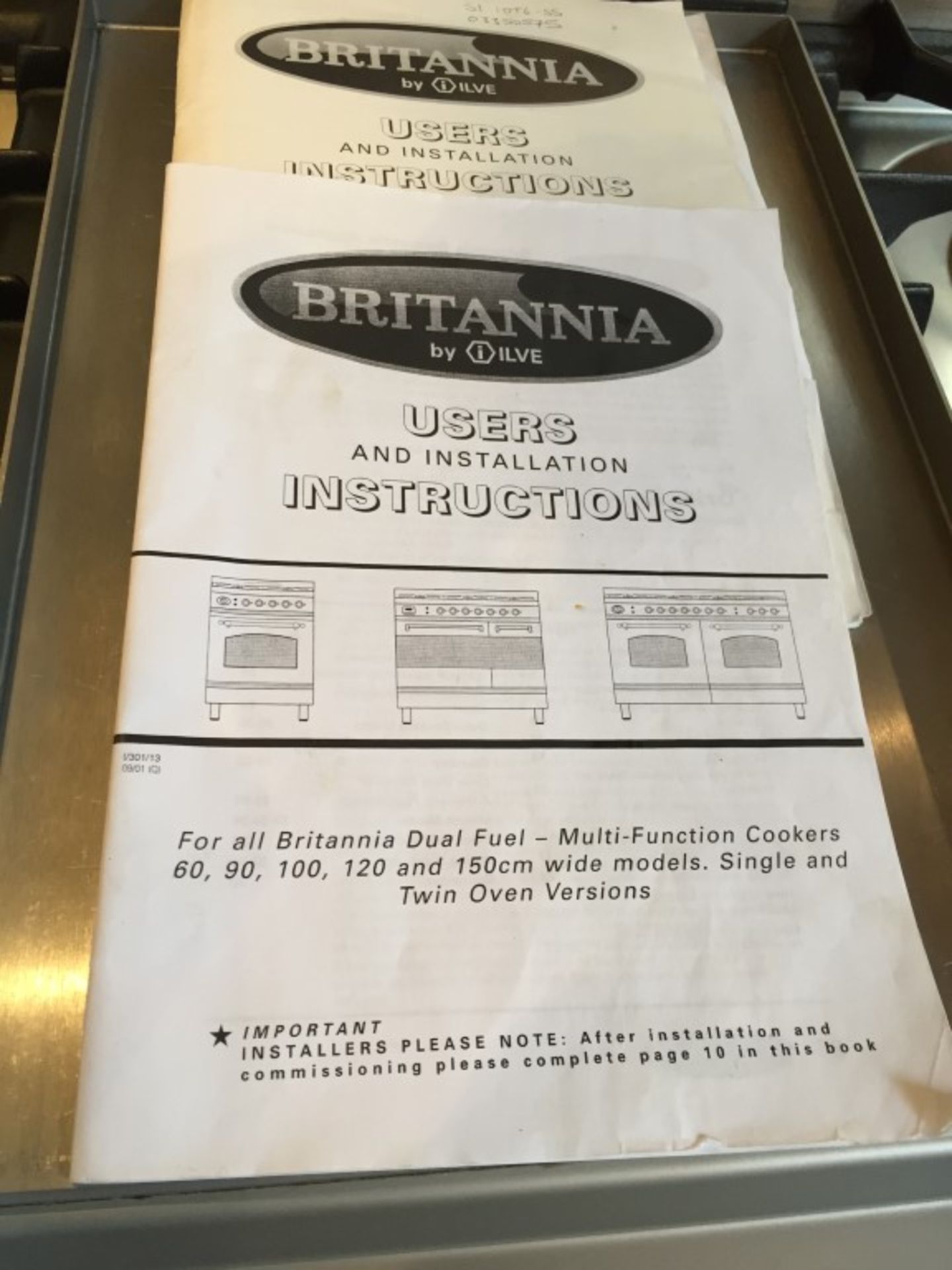 1 x Britannia Classic Range Cooker With Britannia Extractor Hood - Excellent Working Condition - Image 4 of 11