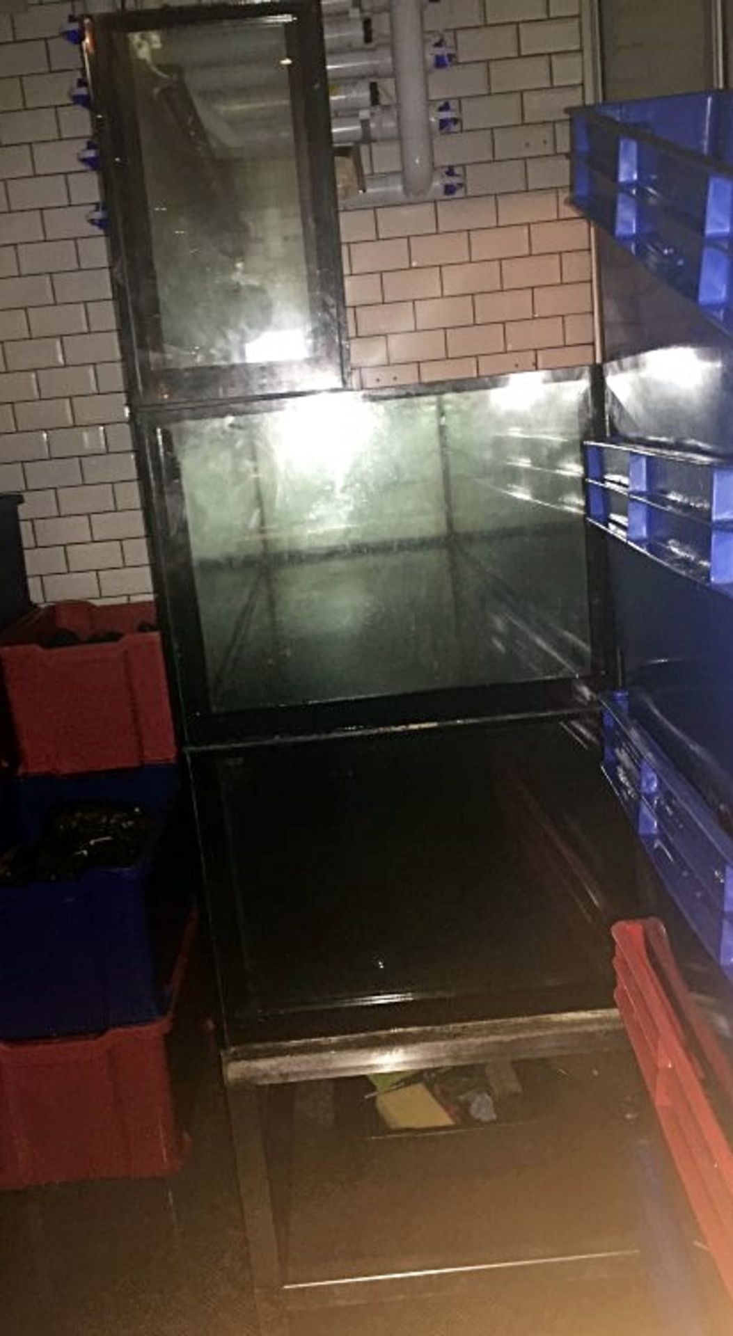 1 x Custom Made 3 Tier Fish Tank - Large Capacity Tank Previously Used For Lobsters by an Upmarket - Image 12 of 13