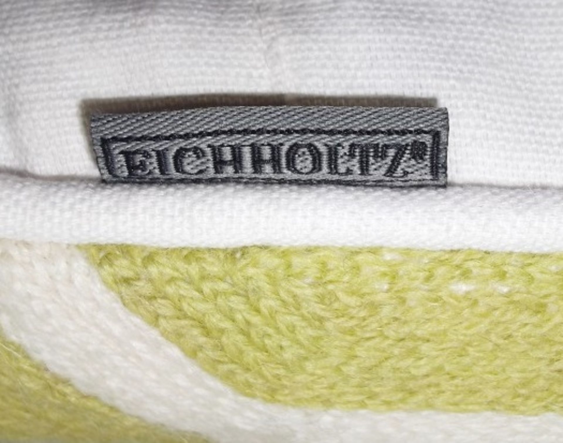 1 x EICHHOLTZ BV Lismore Lime Pillow (Cushion) - 50x50cm - Ref: 4551302 - CL087 - Location: - Image 2 of 4