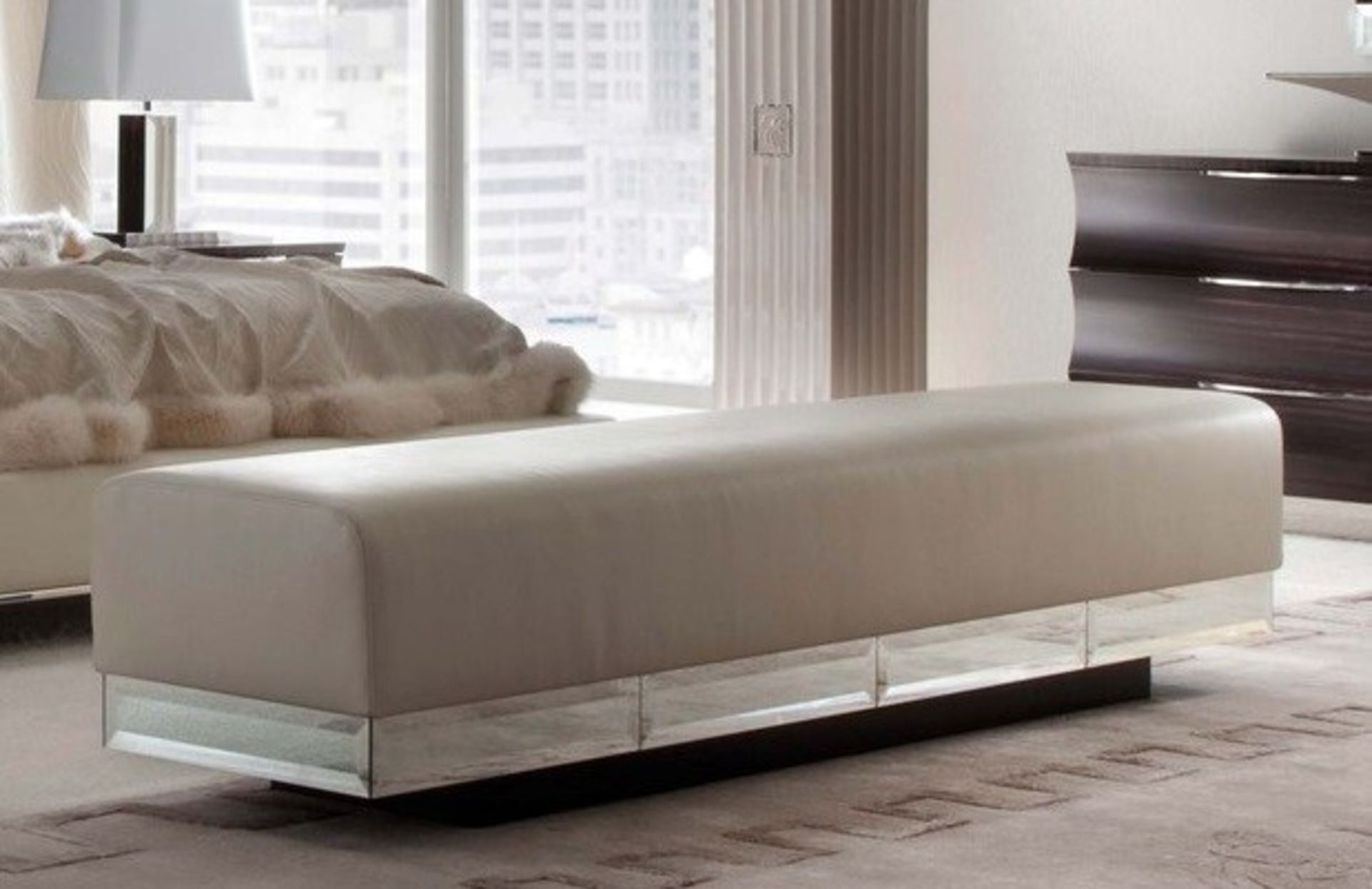 1 x GIORGIO Day Dream Bench - Features Lizard Printed First Grade Leather and Beveled, Mirroed