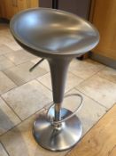 6 x Assorted Hydraulic Bar Stools - Colours Includes 4 x In Silver, And 2 x Light Turquoise  - All