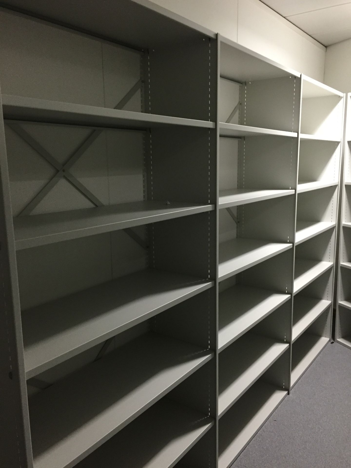 20 x Modern Light Grey Metal Storage Bays - Includes 25 Uprights and 168 Shelves - Excellent Clean - Image 5 of 12