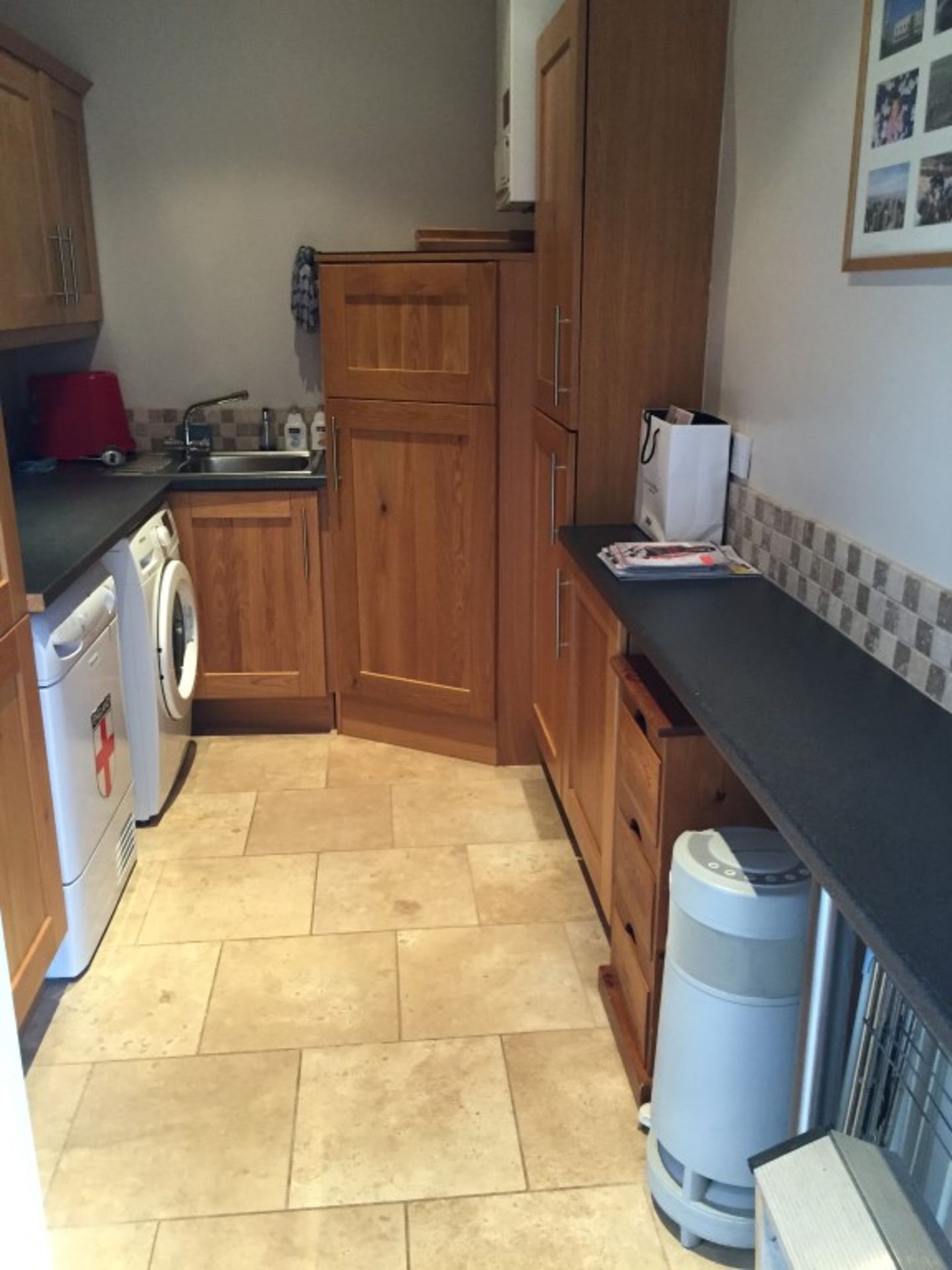 1 x Solid Wood Kitchen By English Rose With Breakfast Bar/Central Island Unit, Laminate Worktops And - Image 34 of 40