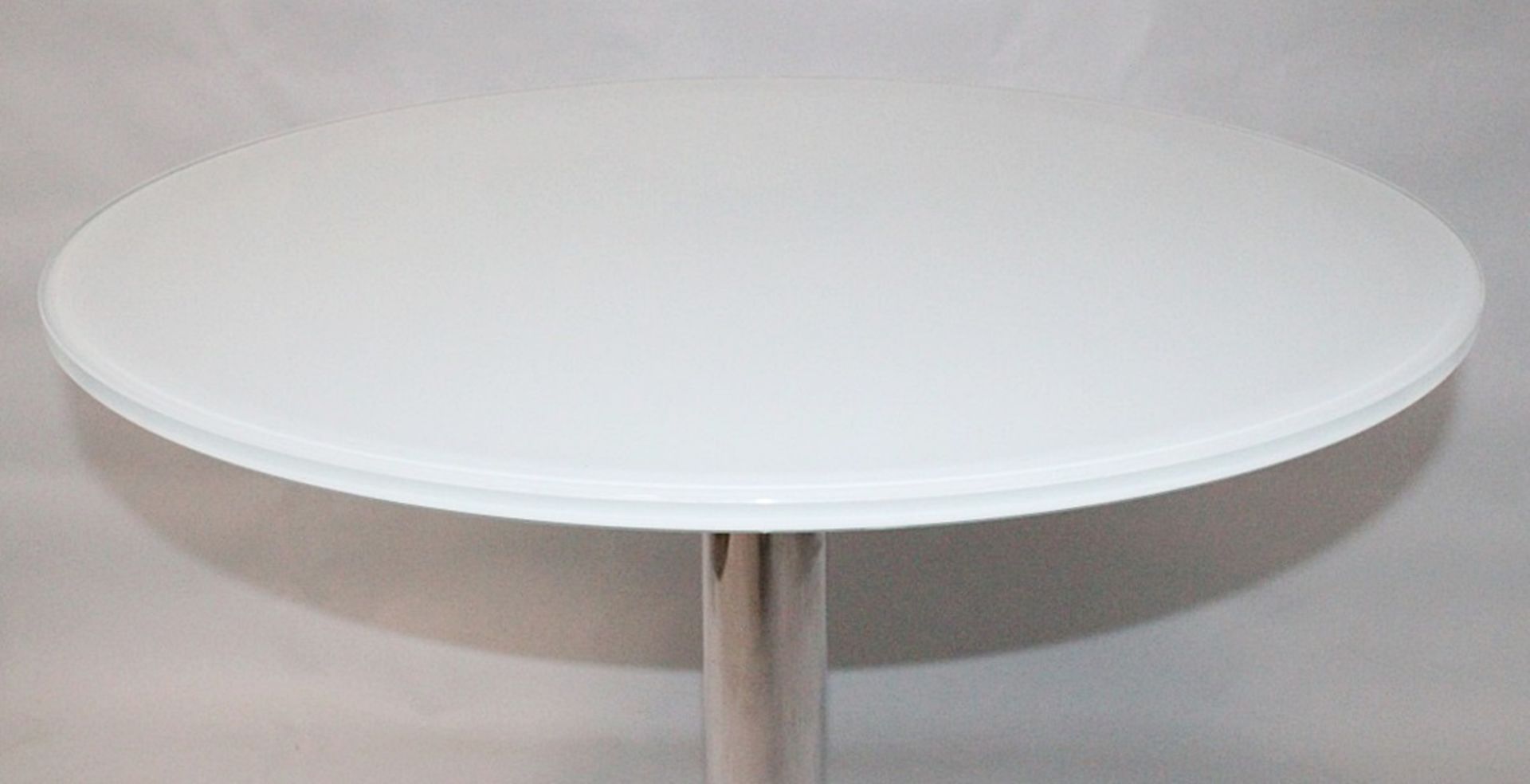 1 x ROSET Bobine Table Top White Lacquered Glass - *Please Read Condition Report* Diameter: 80cm - - Image 6 of 6