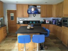 1 x Arthur Bonnet Fitted Kitchen - Classic Solid Oak Shaker Kitchen With Galaxy Granite Worktops,