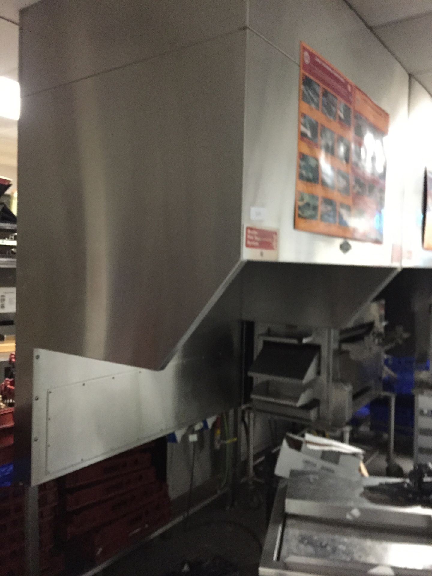 1 x Gaylord Stainless Steel Commercial Extractor Hood - Dimensions H257 x W153cm x D109 cm - Ref 263