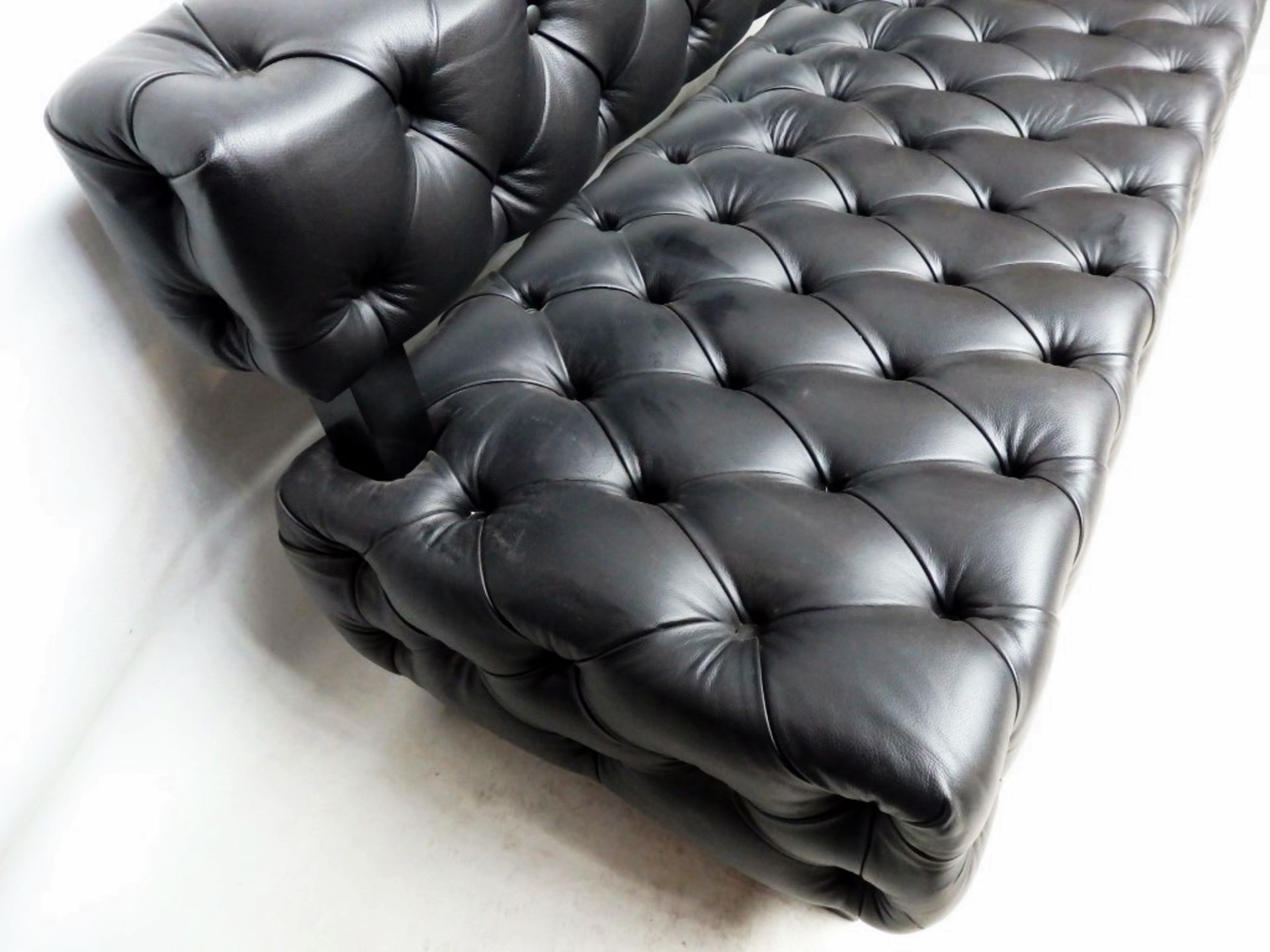 1 x Black Leather Buttoned Bench Seating - Ref: DB017 - Expertly Built And Upholstered By British - Image 3 of 5