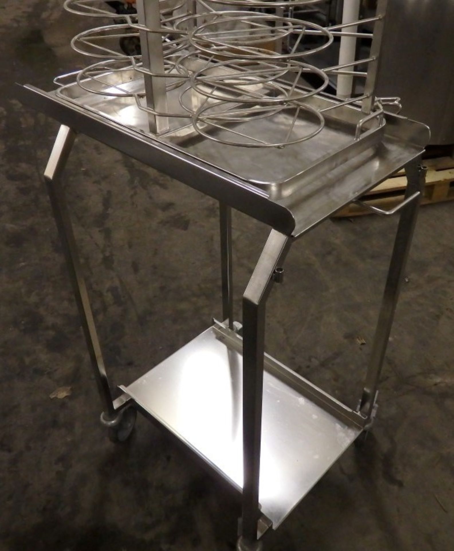 1 x Stainless Steel Plate Rack / Trolley With Thermal Cover & Bottom Tray - Only Used Once - 31 - Image 2 of 5