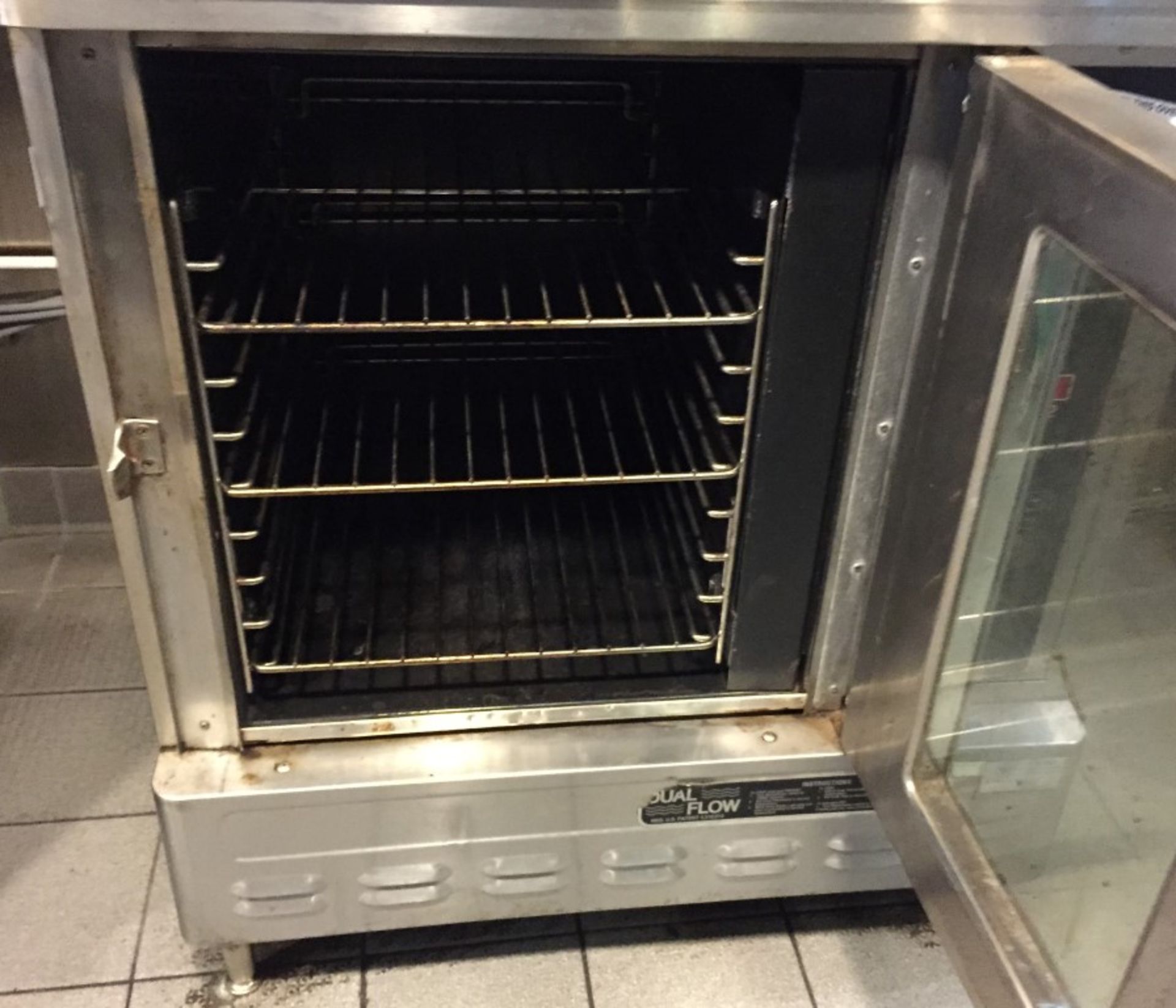 1 x Blodgett Convection Oven - Model DFG50 - Features Duel Flow, Half Size, Single Deck, Solid State - Image 3 of 7