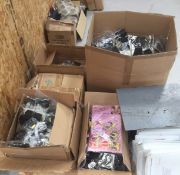 1 x Pallet Lot of Assorted Costume Jewellery - Huge Variety - Hundreds Of Pieces - Brand New & Boxed