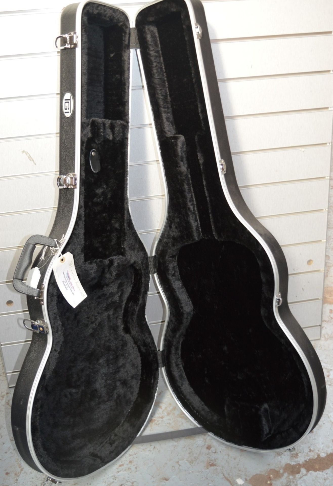1 x TGI Gibson 335 Style Semi Acoustic Hardshell Guitar Case - CL020 - Ref Pro98 - Location: - Image 3 of 5