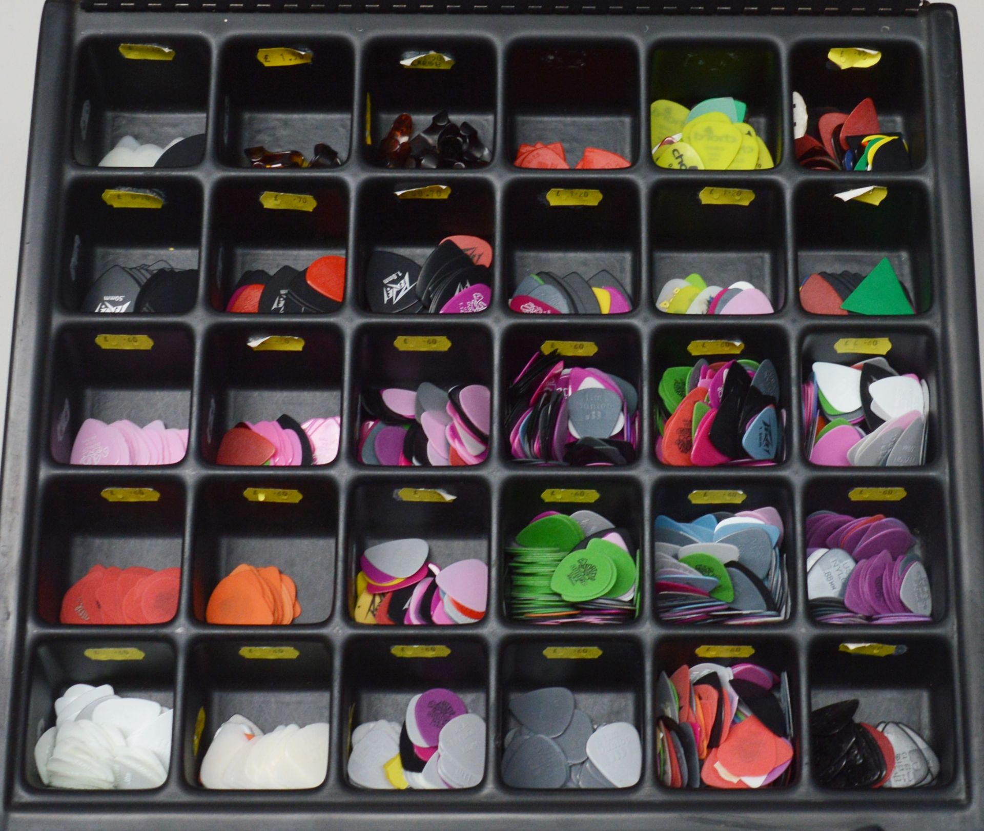 1 x Jim Dunlop USA Guitar Pick Retail Display Case - Features 30 Bins Full of Various Guitar Picks - - Image 2 of 11