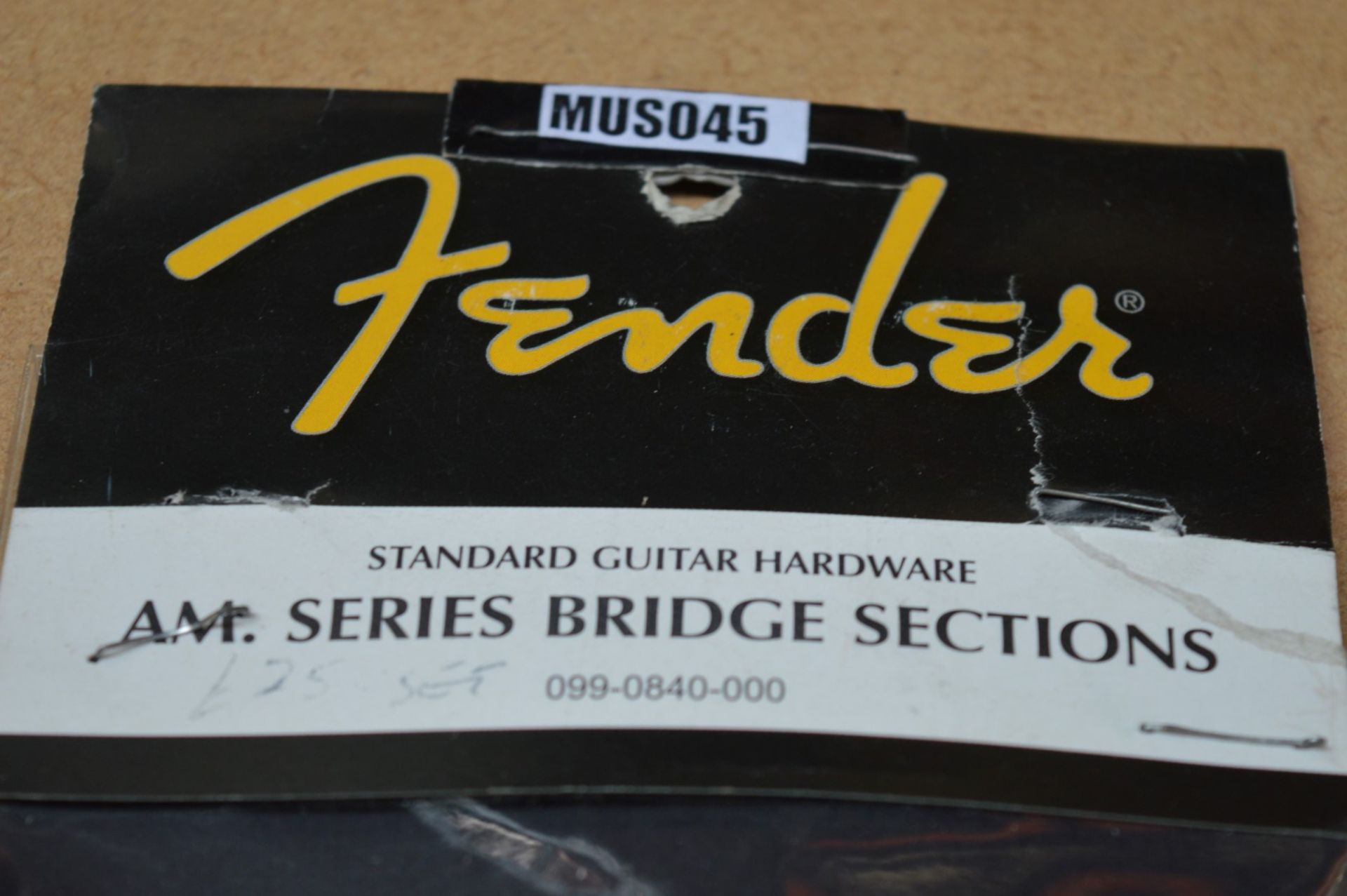 1 x Genuine Fender AM Series Bridge Sections - Part No 099-0840-000 - CL020 - Made in the USA - - Image 3 of 4