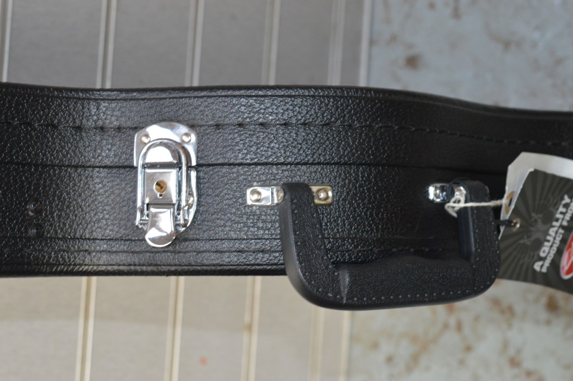 1 x Stagg Basic Electric Hardshell Shaped Guitar Case - CL020 - Ref Pro97 - Location: Altrincham - Image 5 of 8