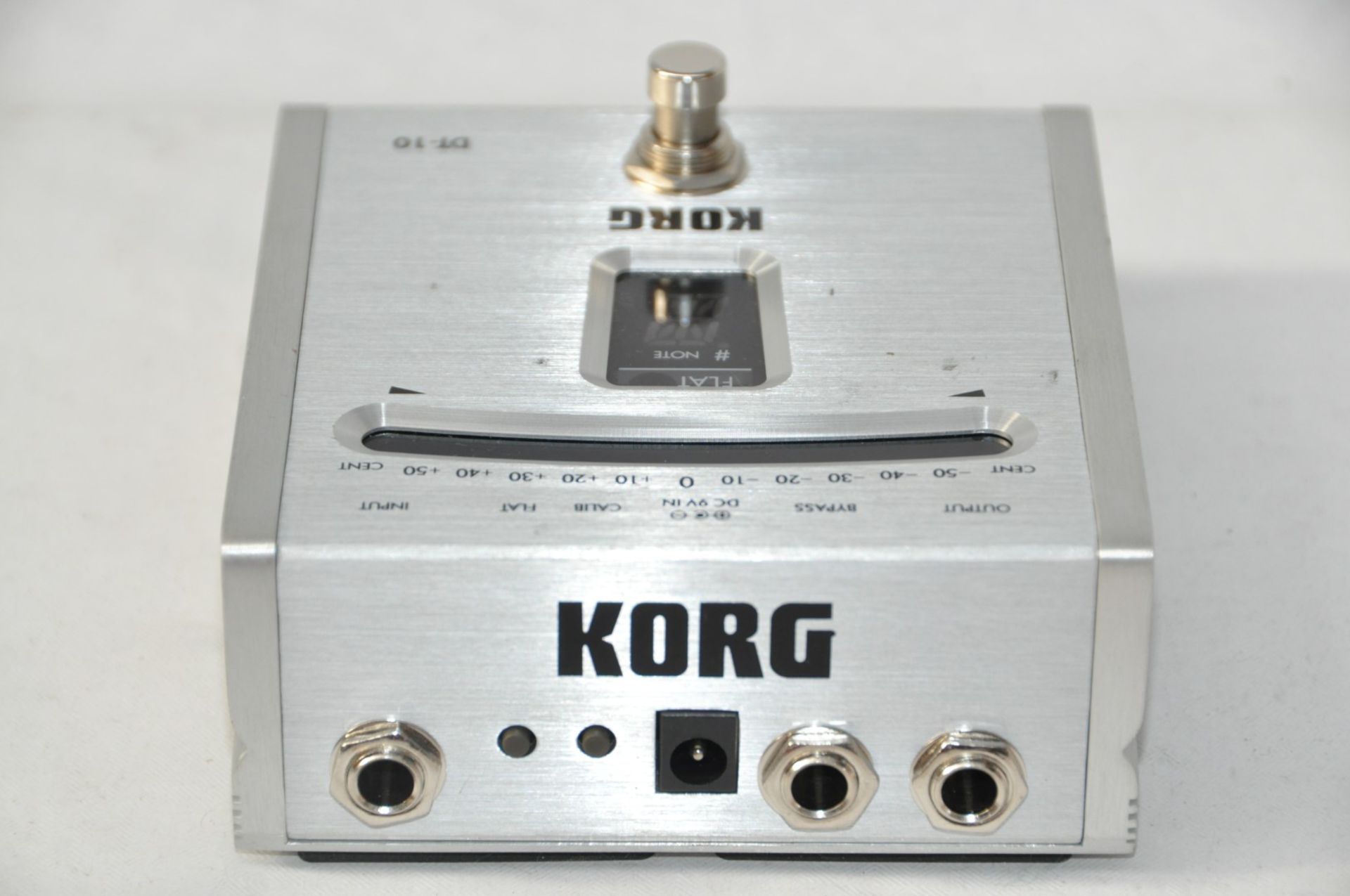 1 x Korg DT-10 Digital Chromatic Tuner - For Guitars and Bass Guitars - Model DT-10 - CL020 - Ref - Image 3 of 3