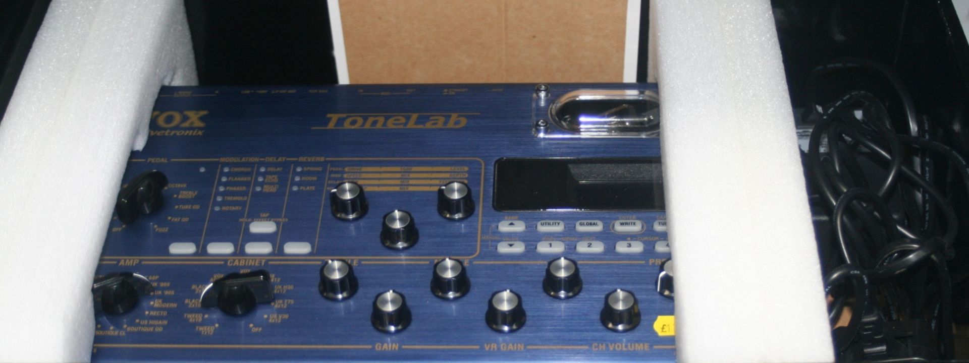 1 x Vox Valvetronix Tone Lab Guitar Amp Modelling Effects Unit – Ex Display Model – Boxed – Comes - Image 4 of 15