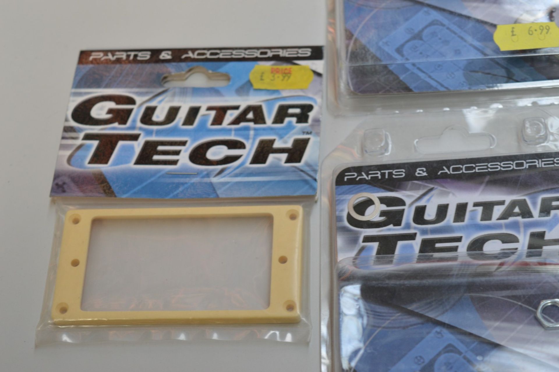 7 x Guitar Tech Accessories Including Pickguard Bracket, 500K Volume) Potentiometers, Les Paul - Image 3 of 10