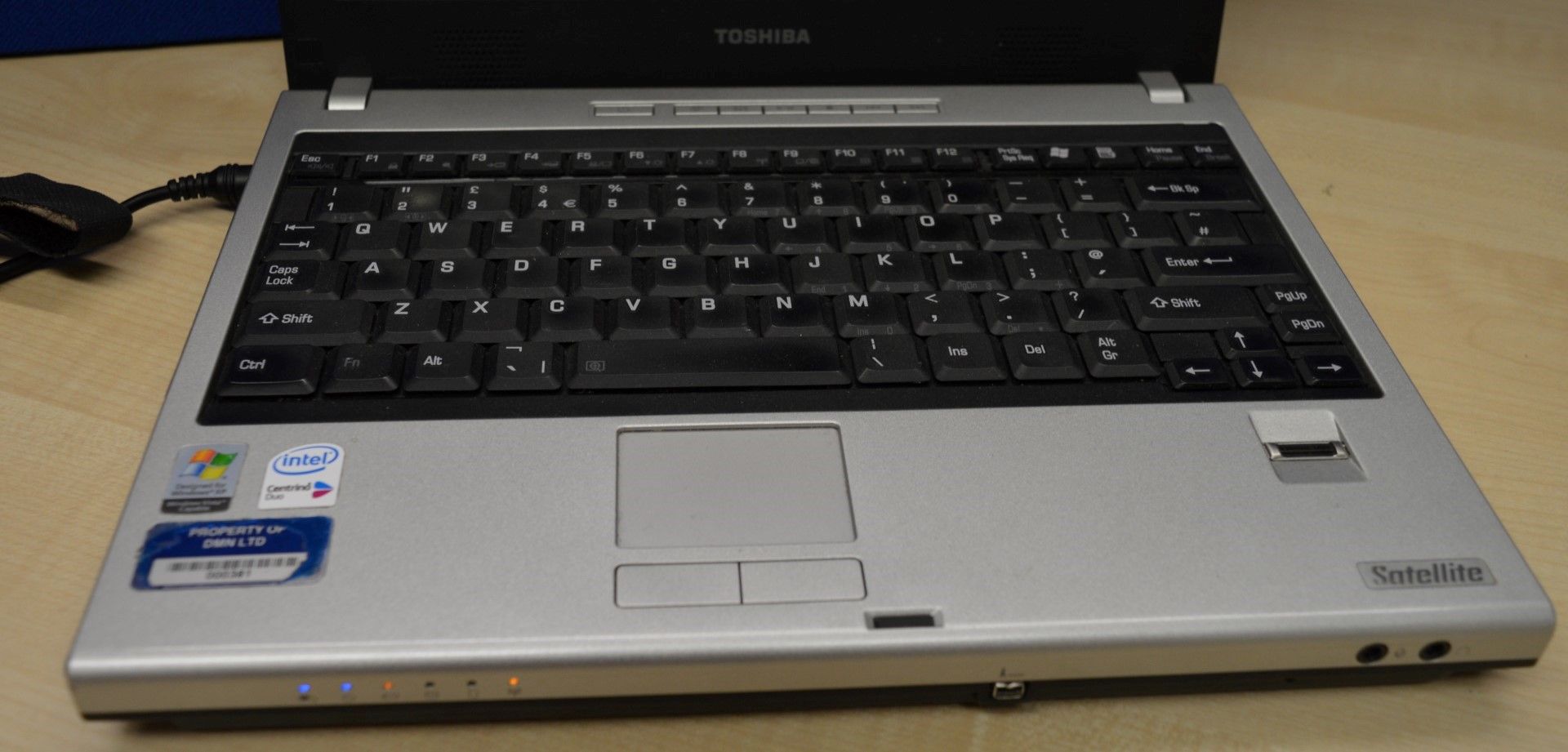 1 x Toshiba U200 Laptop Computer - 12.1 Inch Screen Size - Features Intel Centrino Duo Processor, - Image 2 of 7
