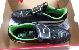 1 x Pair Of PUMA "ESITO Finale TT" Football / Soccer Shoes - Mens Size: UK 9 1/2 - New & Boxed -