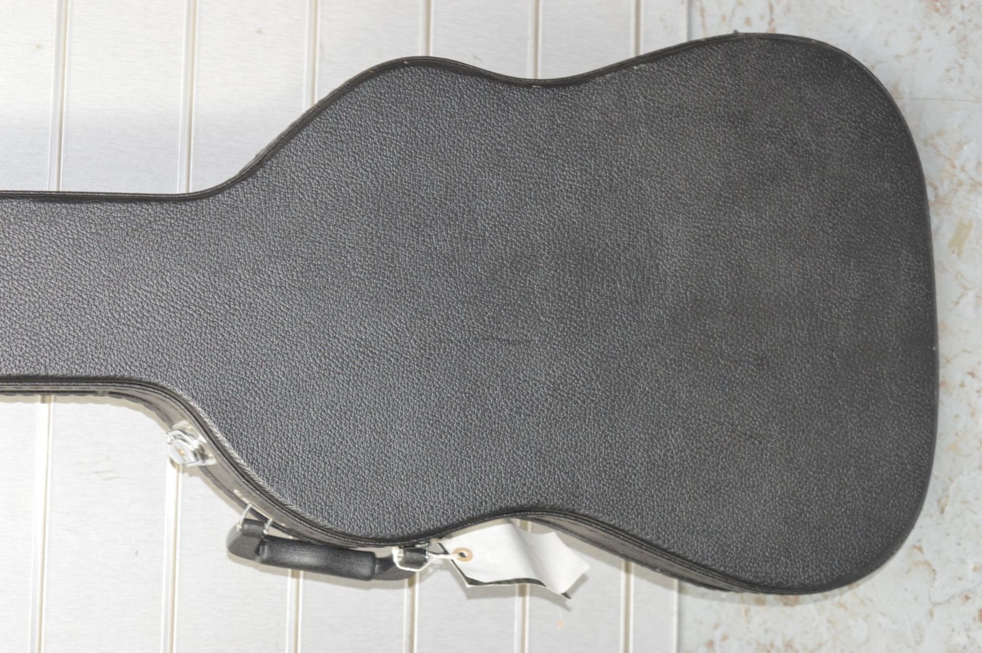 1 x Stagg Basic Electric Hardshell Shaped Guitar Case - CL020 - Ref Pro97 - Location: Altrincham - Image 2 of 8