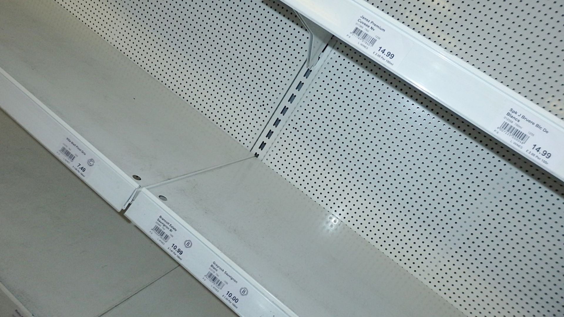1 x Norpe Illuminated Display Chiller With Blind And Adjustable Shelving - Model: H522005 - Class - Image 3 of 9