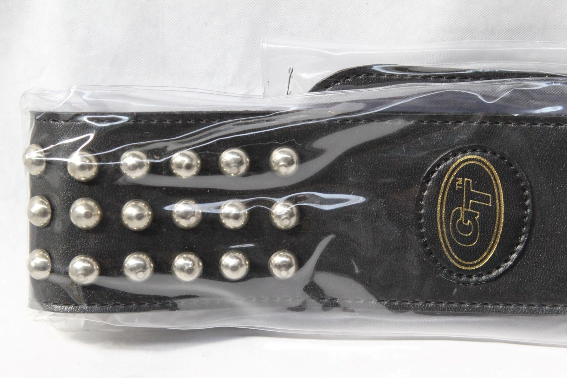 1 x Guitar Tech Leather Studded Guitar Strap - New in Packet - CL020 - Ref Pro173 - Location: - Image 4 of 4