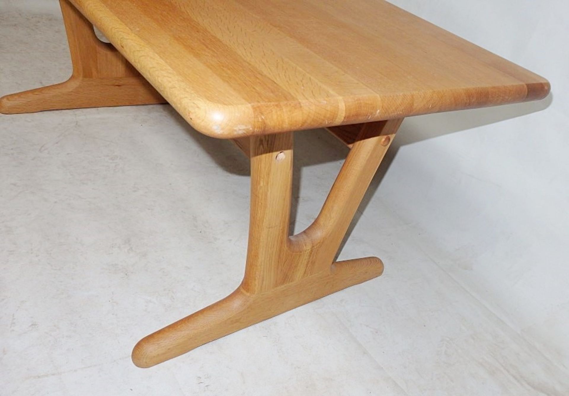 1 x Wooden Table With a Modern Curved Design - Dimensions: W120 x H52 x D60cm - Ref: DB037 - CL122 - - Image 4 of 6