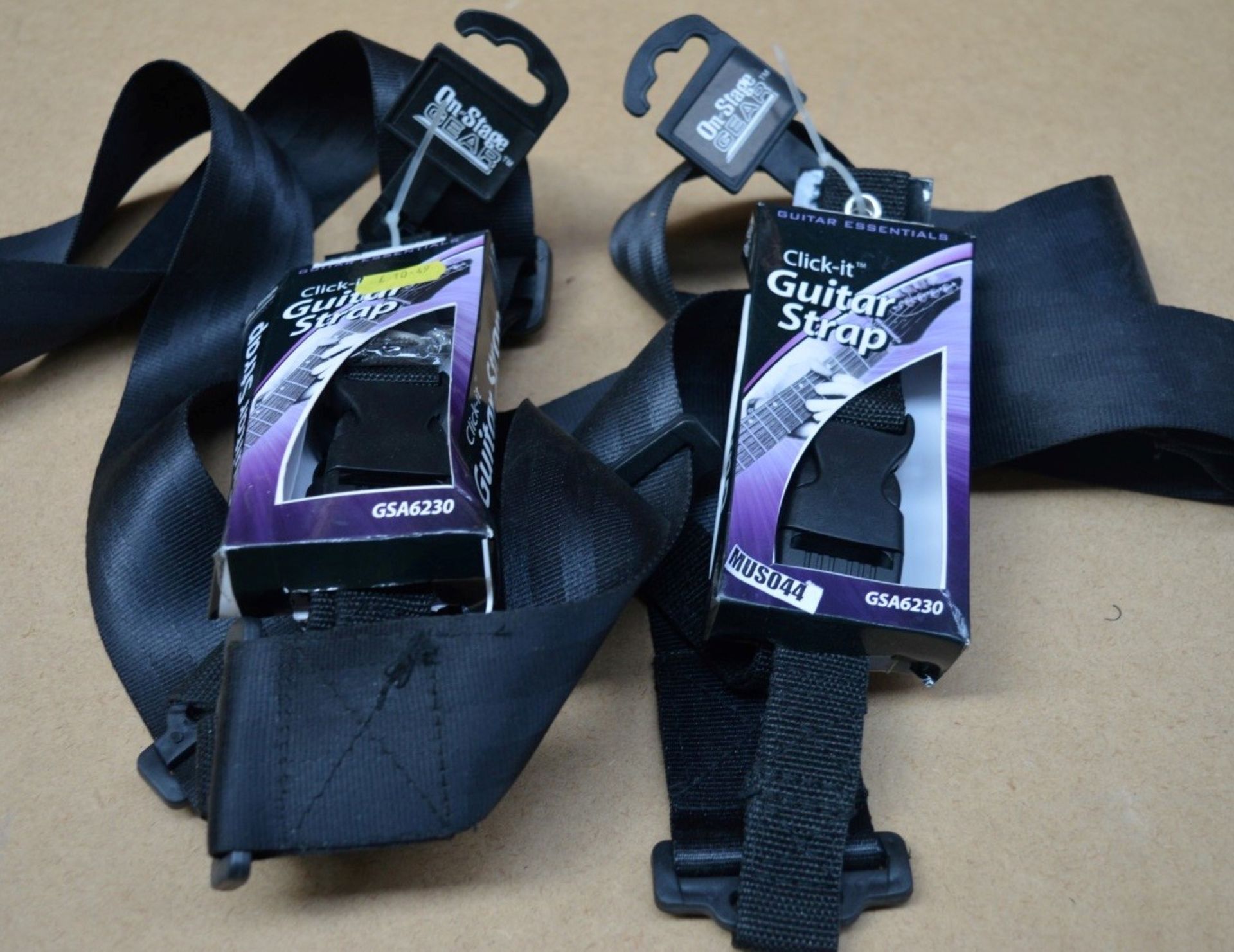 2 x On Stage Click It Guitar / Bass Straps - Product GSA6230 - CL020 - Ref Mus044 - New and Unused - Image 3 of 4