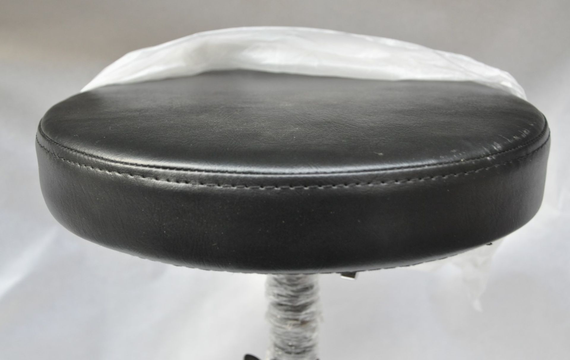 1 x Stagg Adjustable Drum Stool - CL020 - Unused Stock - Ref Pro29 - Location: Altrincham WA14 - Image 2 of 2