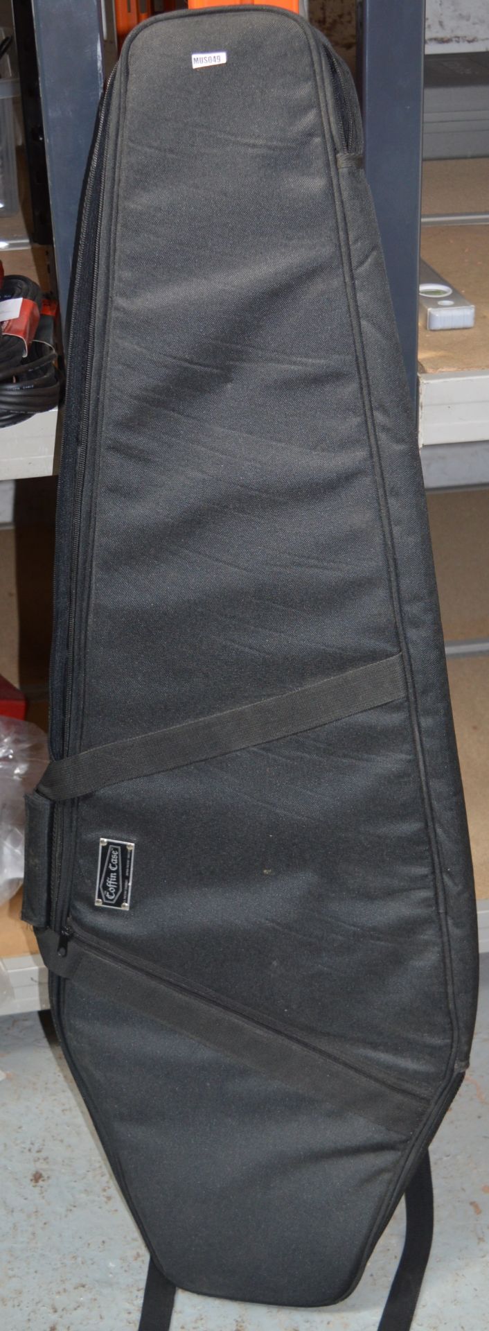 1 x Coffin Case Electric Guitar Gig Bag - Ideal For Use With Teles or Strats - Velvet Interior - Image 2 of 4