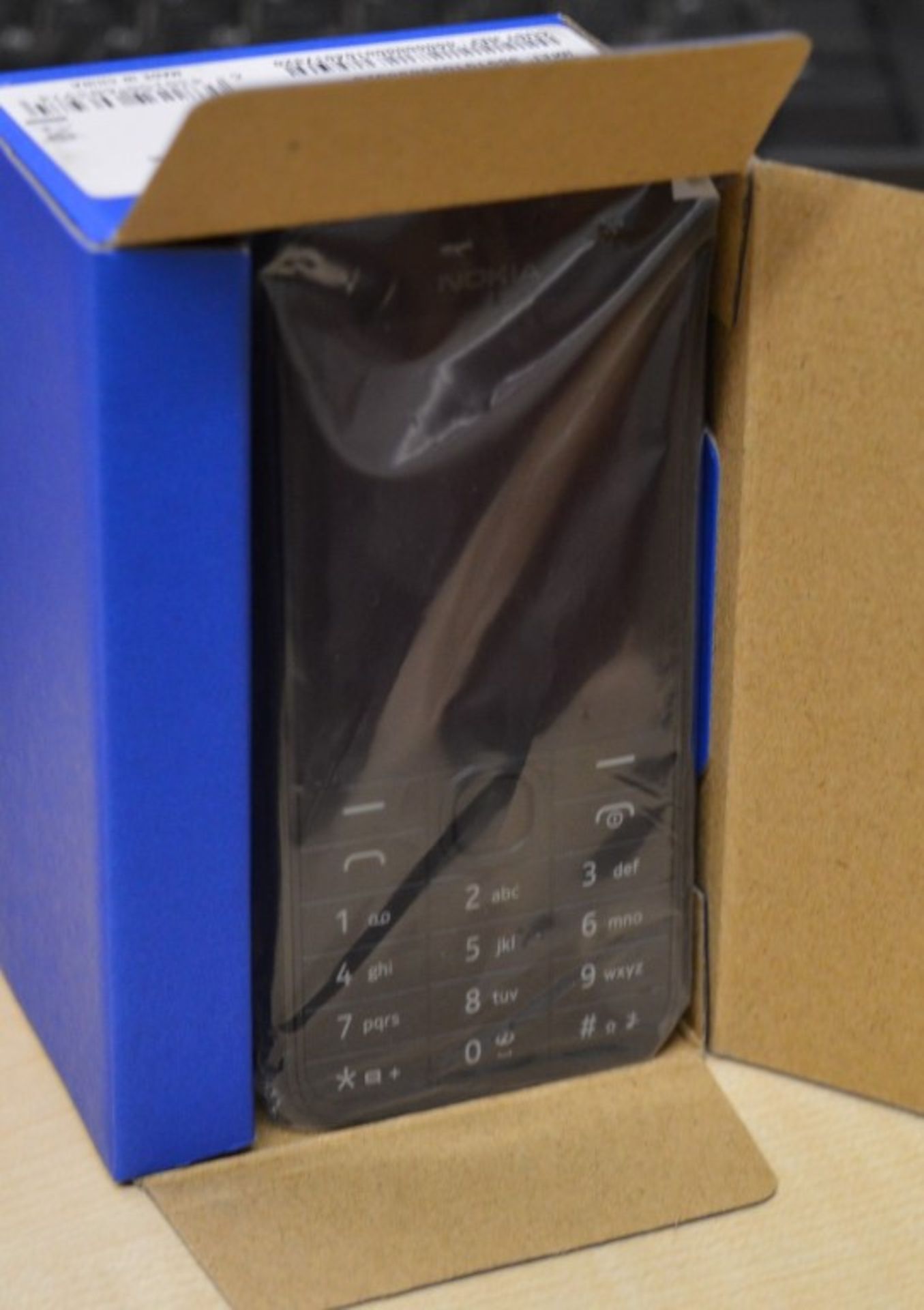 1 x Nokia 208.1 RM-948 Mobile Phone - Unused Boxed Stock - Box Opened But Contents Unused - Includes - Image 2 of 4