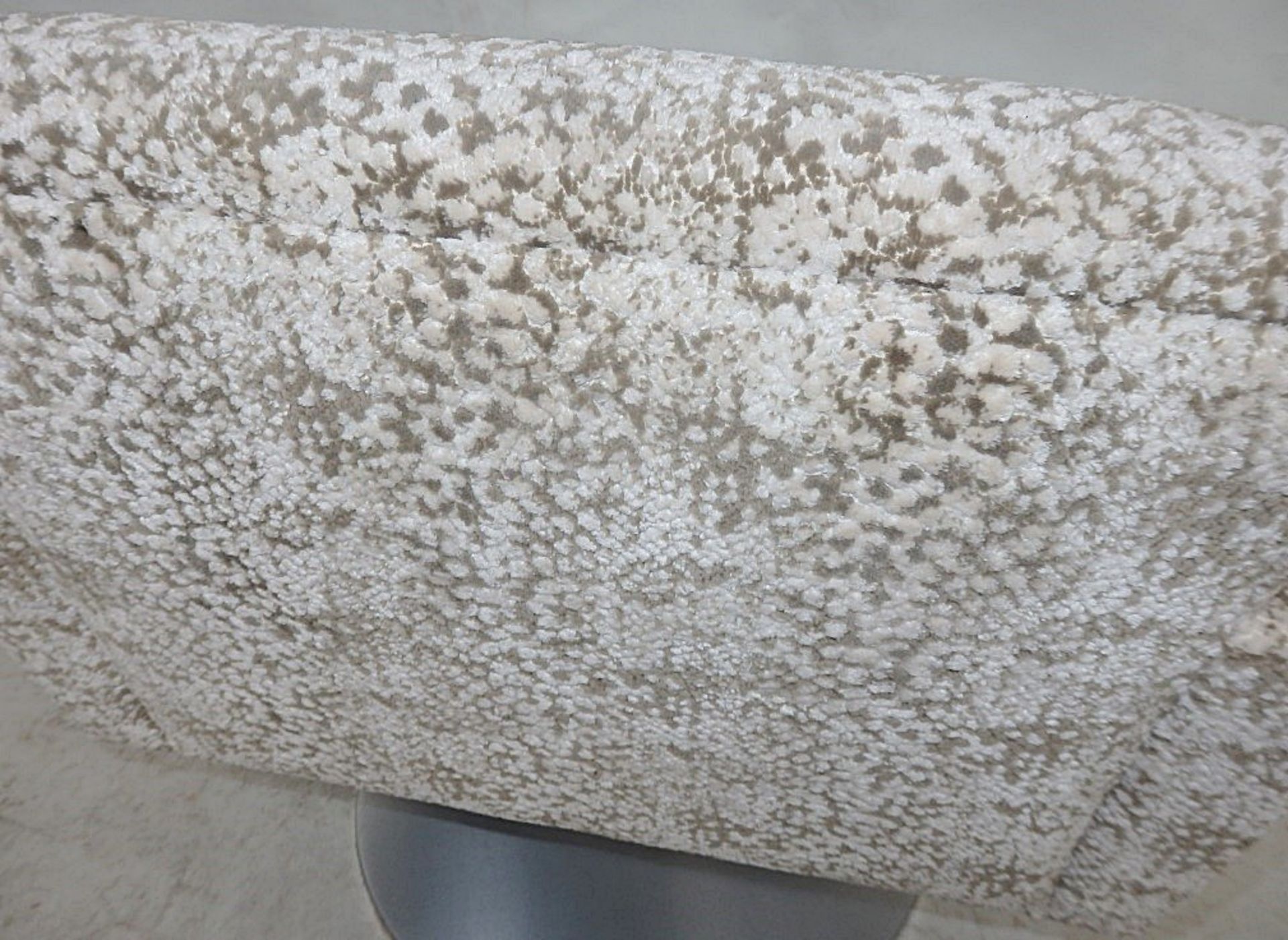 1 x Small Bespoke Swivel Chair - Upholstered In A Rich Mottled Chenille - Dimensions: W x H x D cm - - Image 5 of 5