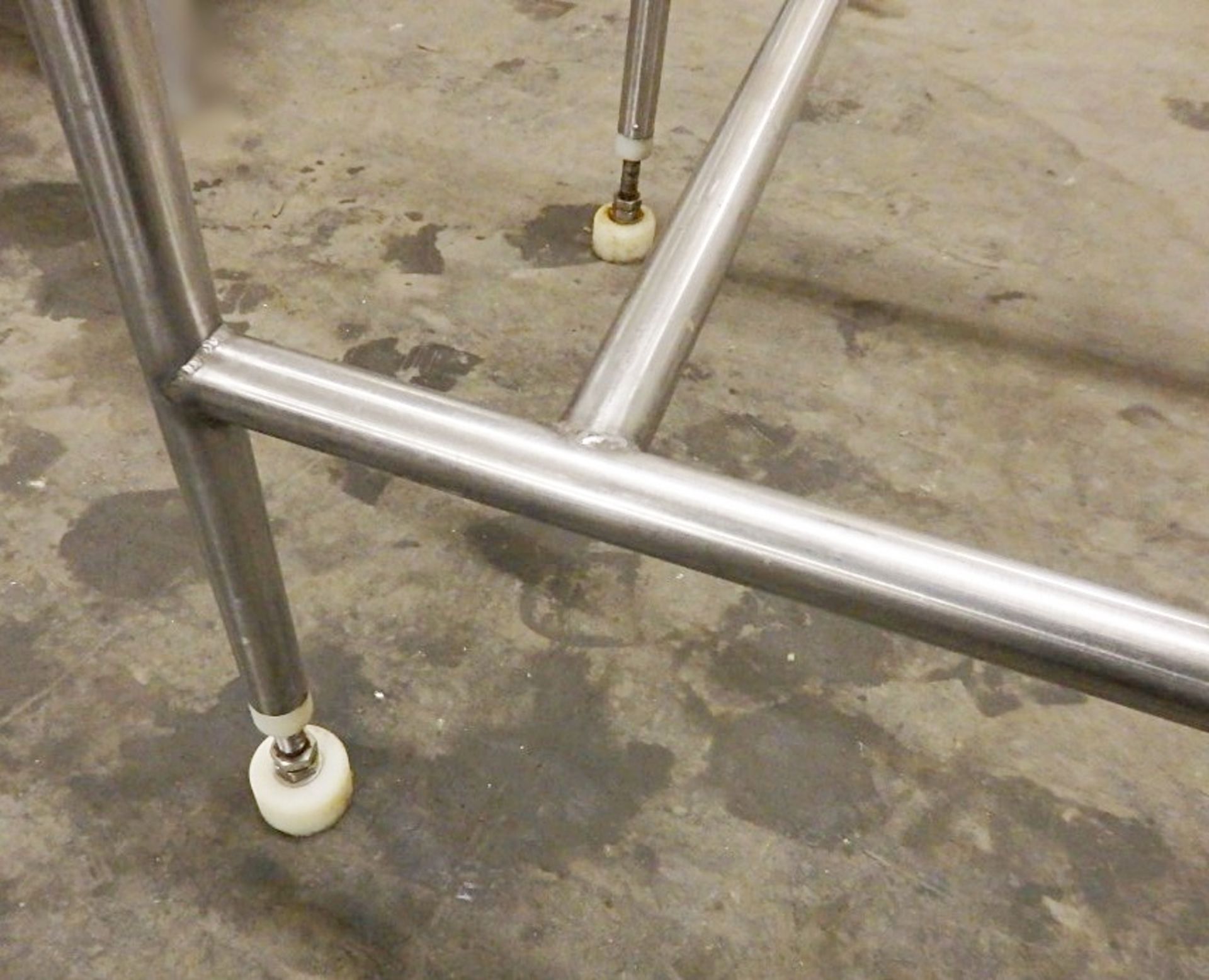 1 x Large Stainless Steel Commercial Catering Preparation Table Frame - Dimensions: W183 x D76 x - Image 4 of 5