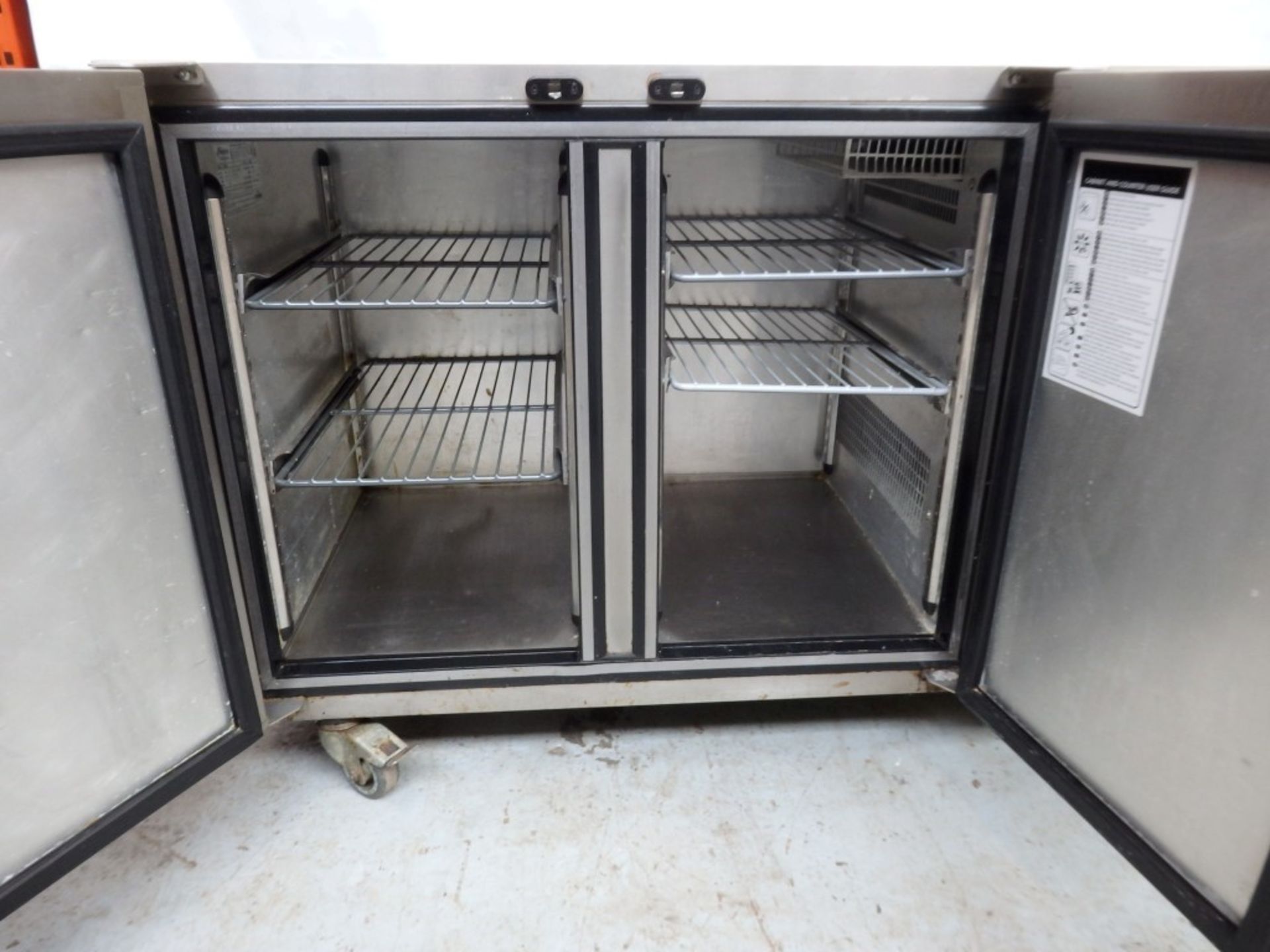 1 x FOSTER Commercial Undercounter Refrigerator With 2-Door Storage, Drawer And Stainless Steel - Image 4 of 14