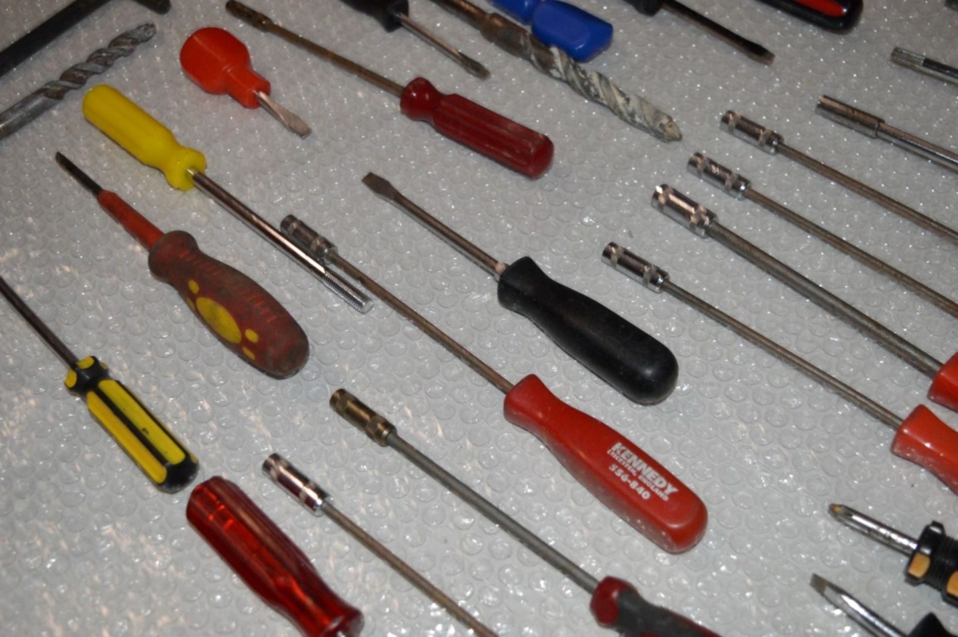 54 x Various Hand Tools Iincluding Screwdrivers, Saws, Bores, Drill Bits, Allen Keys, Hex Head Screw - Image 5 of 15