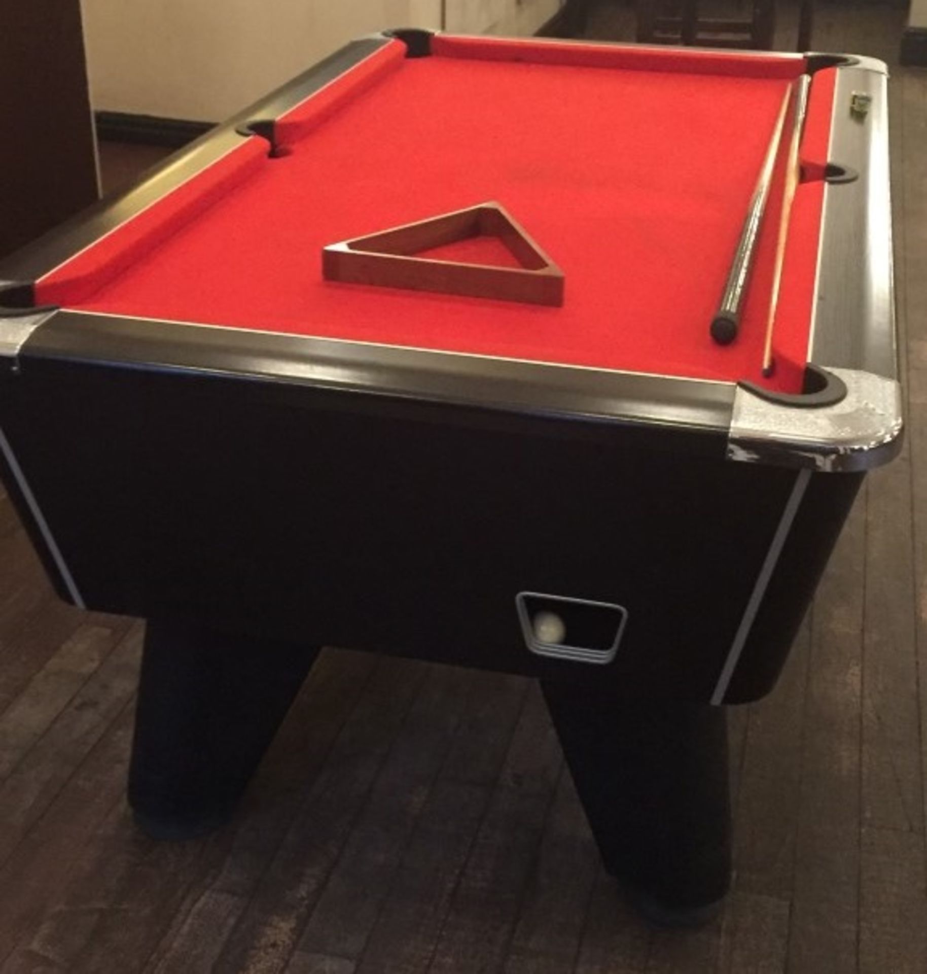 1 x Supreme "Winner" 6ft Commercial Coin-Operated Pool Table - Includes Balls, Triangle And 2 Cues - - Image 8 of 10