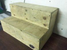 1 x Wooden Step - Dimensions: W61 x D37, H36cm, Top 54cm) - Ref: APB032 - City Centre Bar