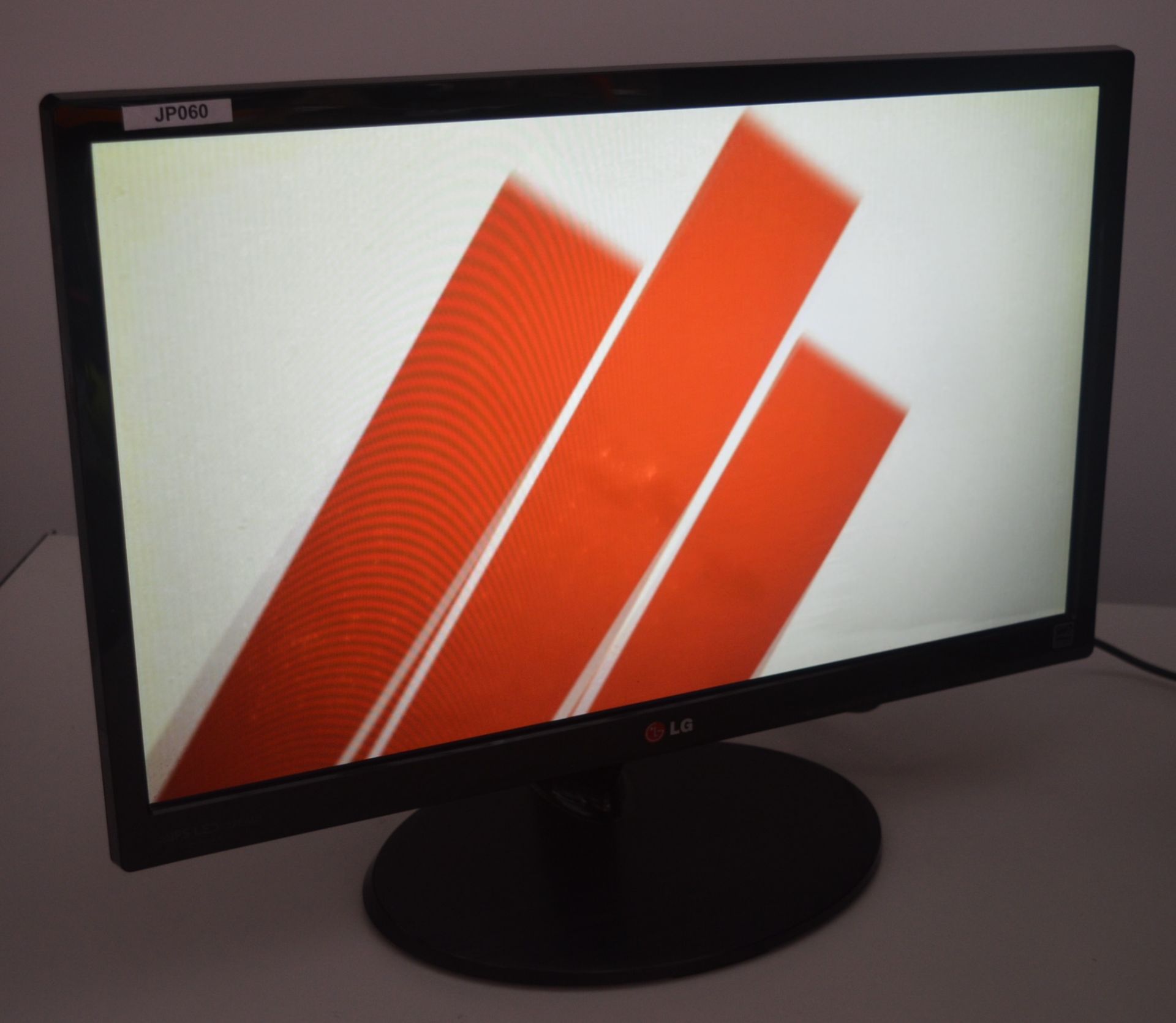 1 x LG Flat Screen IPS LED 22 Inch Monitor - 1920x1080 Resolution - HDMI Connection - Full HD - Image 6 of 6