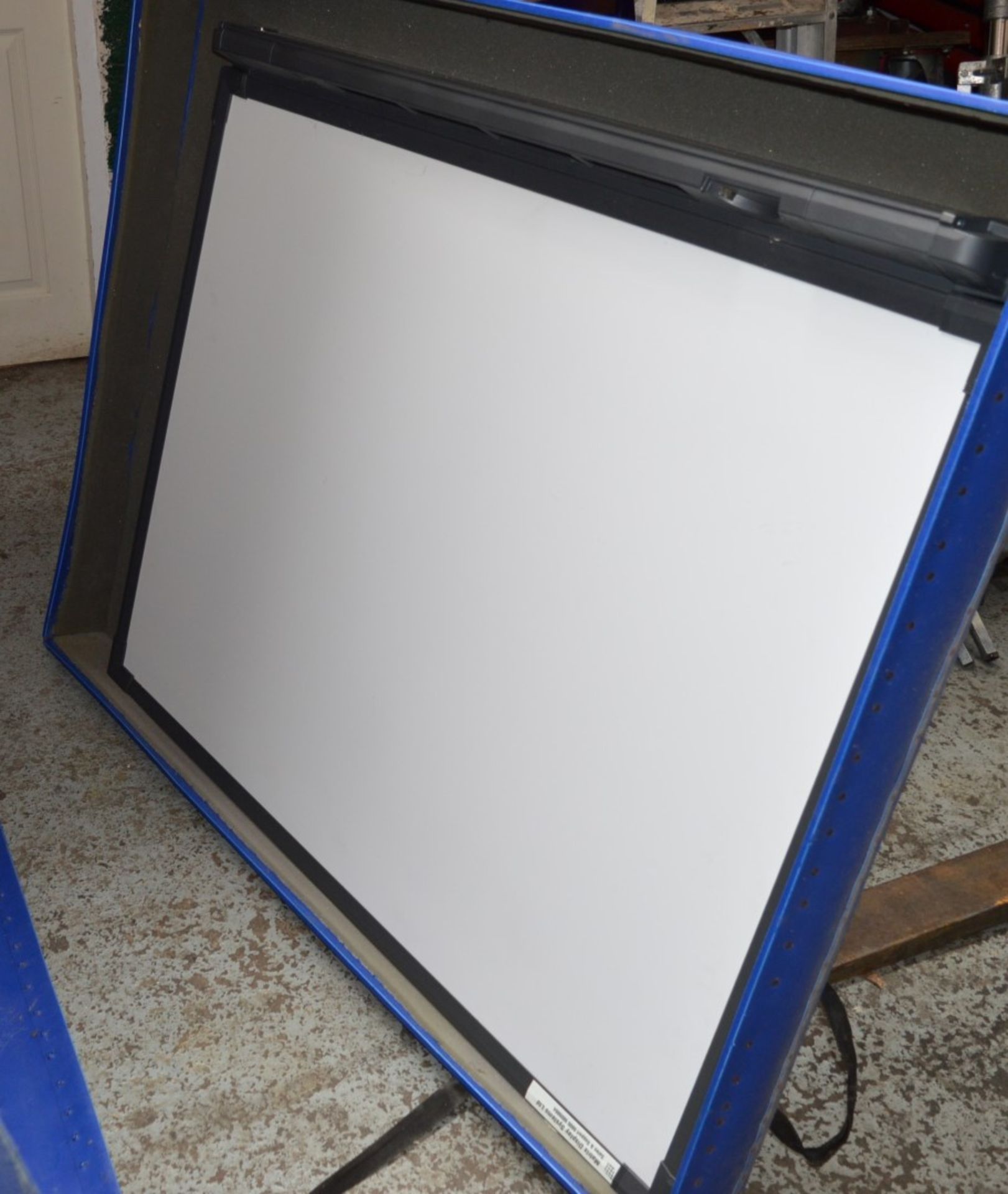 1 x Smart SB560 Interactive Whiteboard - 60 Inch Size - CL089 - With Protection Case - Very Good - Image 3 of 5