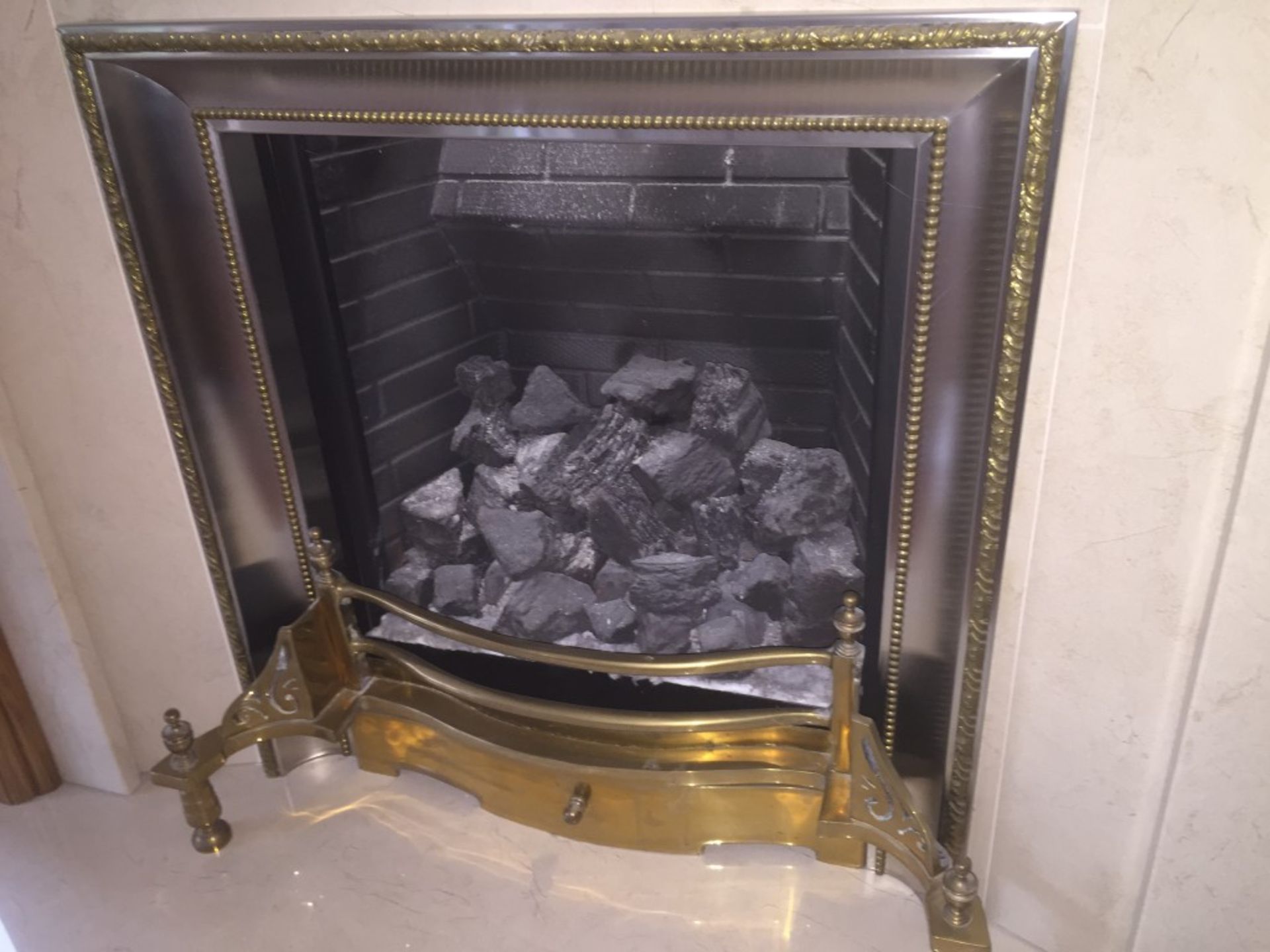 1 x Fire With Oak Surround, Marble Back Panel And Hearth **NO VAT** - Image 6 of 12