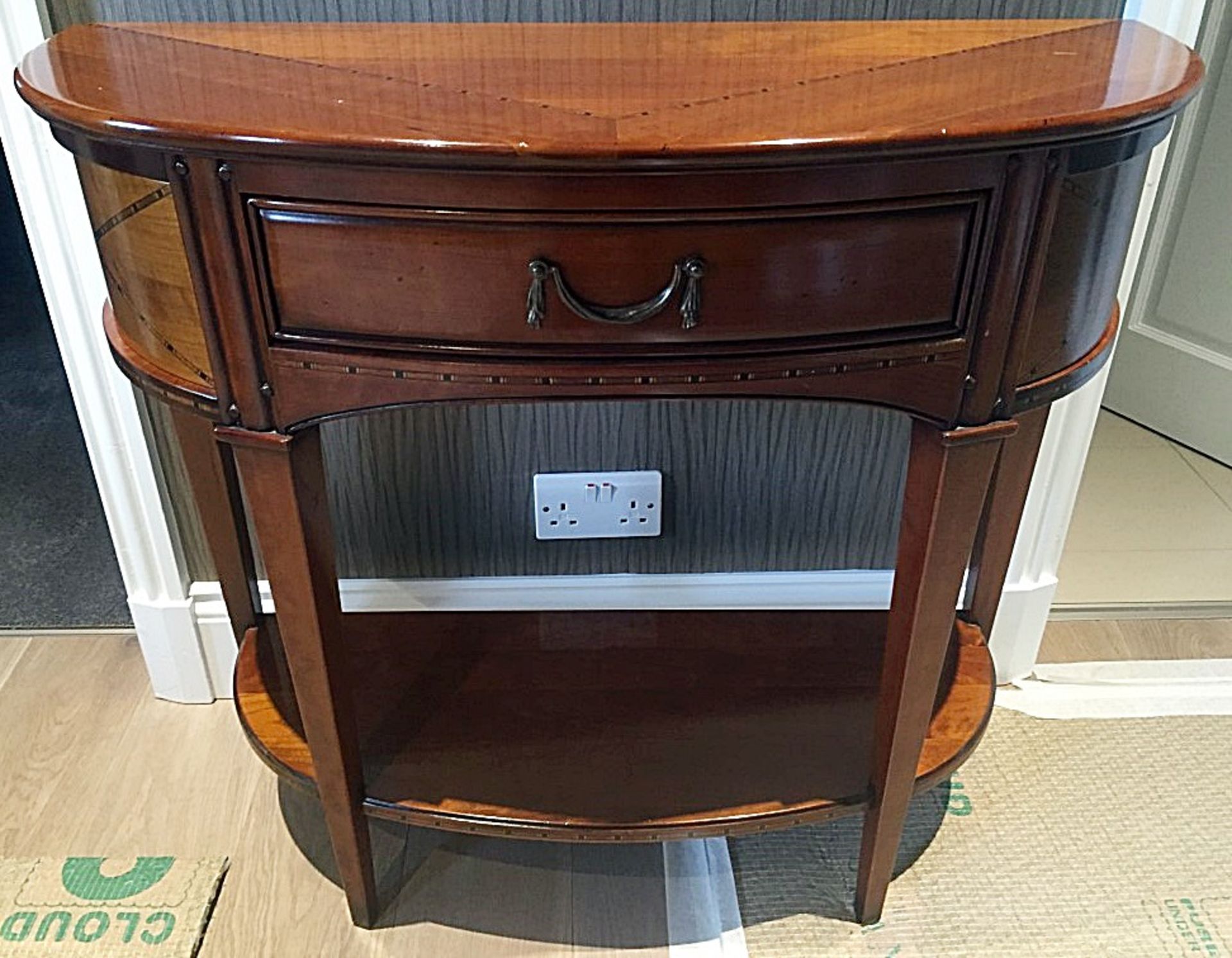 1 x Half Moon Console Table - Dimensions: W 90cm x D 36cm x Height 80cm- Pre-owned In Very Good - Image 2 of 13